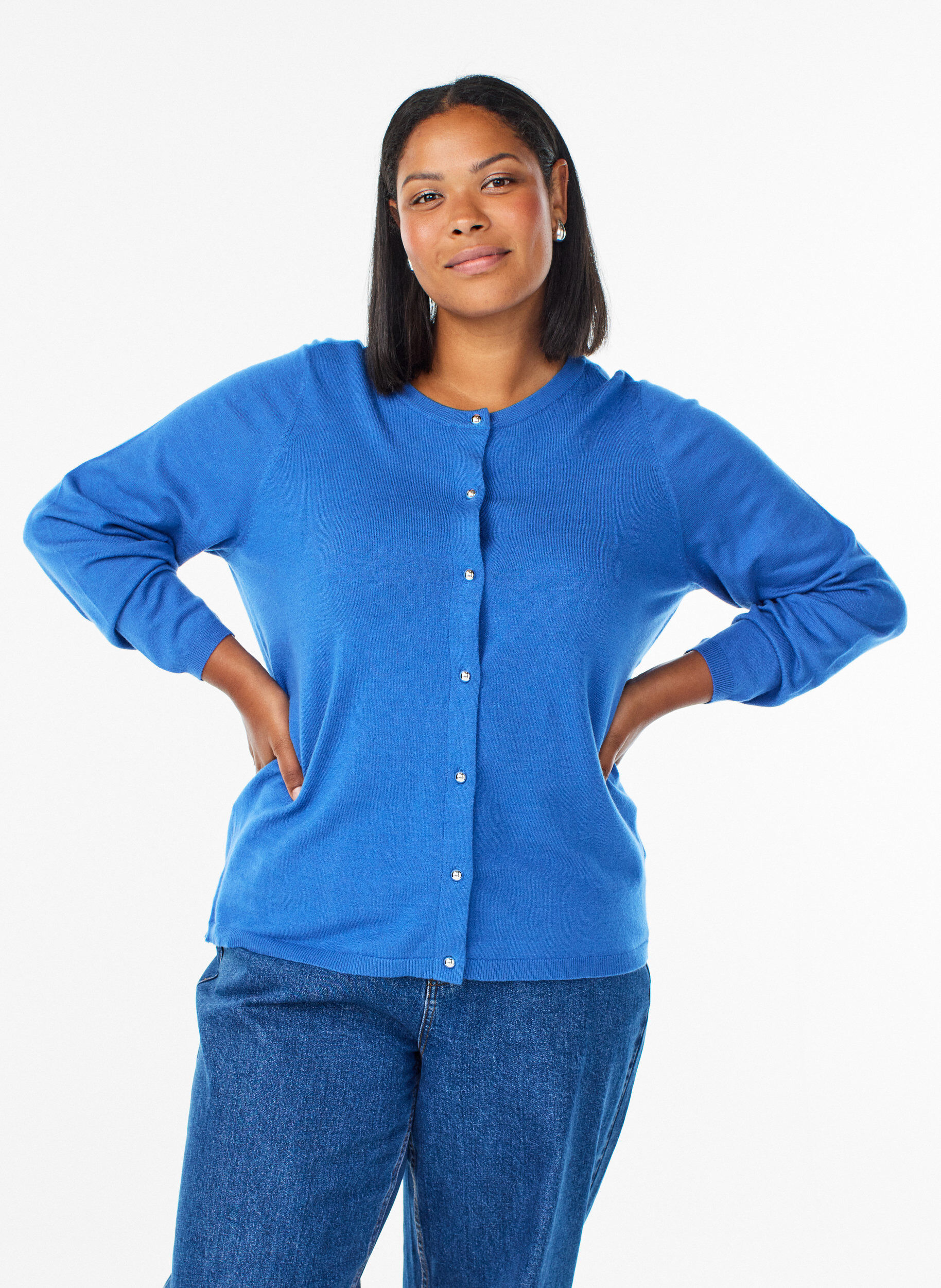 ZizziCardigan mit runden Kn&ouml;pfen, Blau, Model image number 0