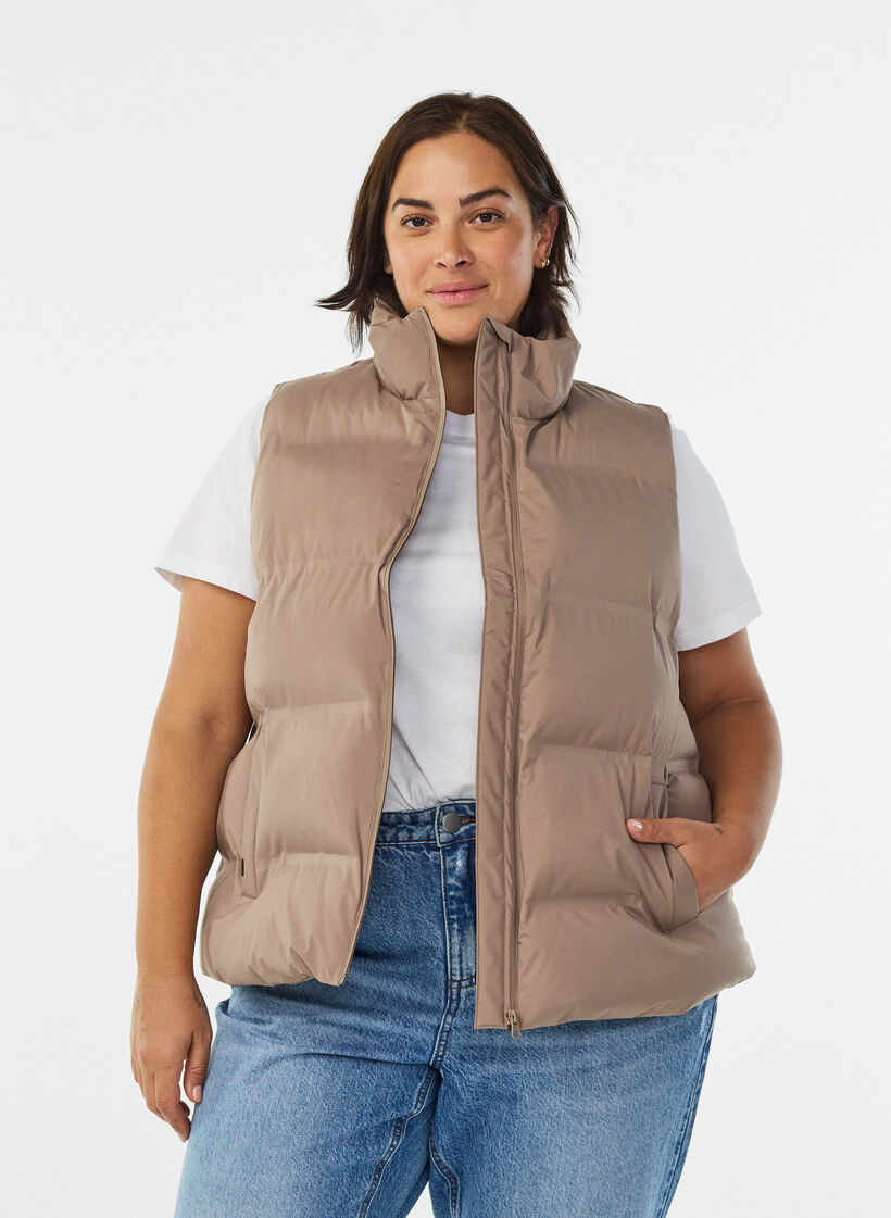 Kurze Steppweste mit hohem Kragen, Braun, Model image number 0