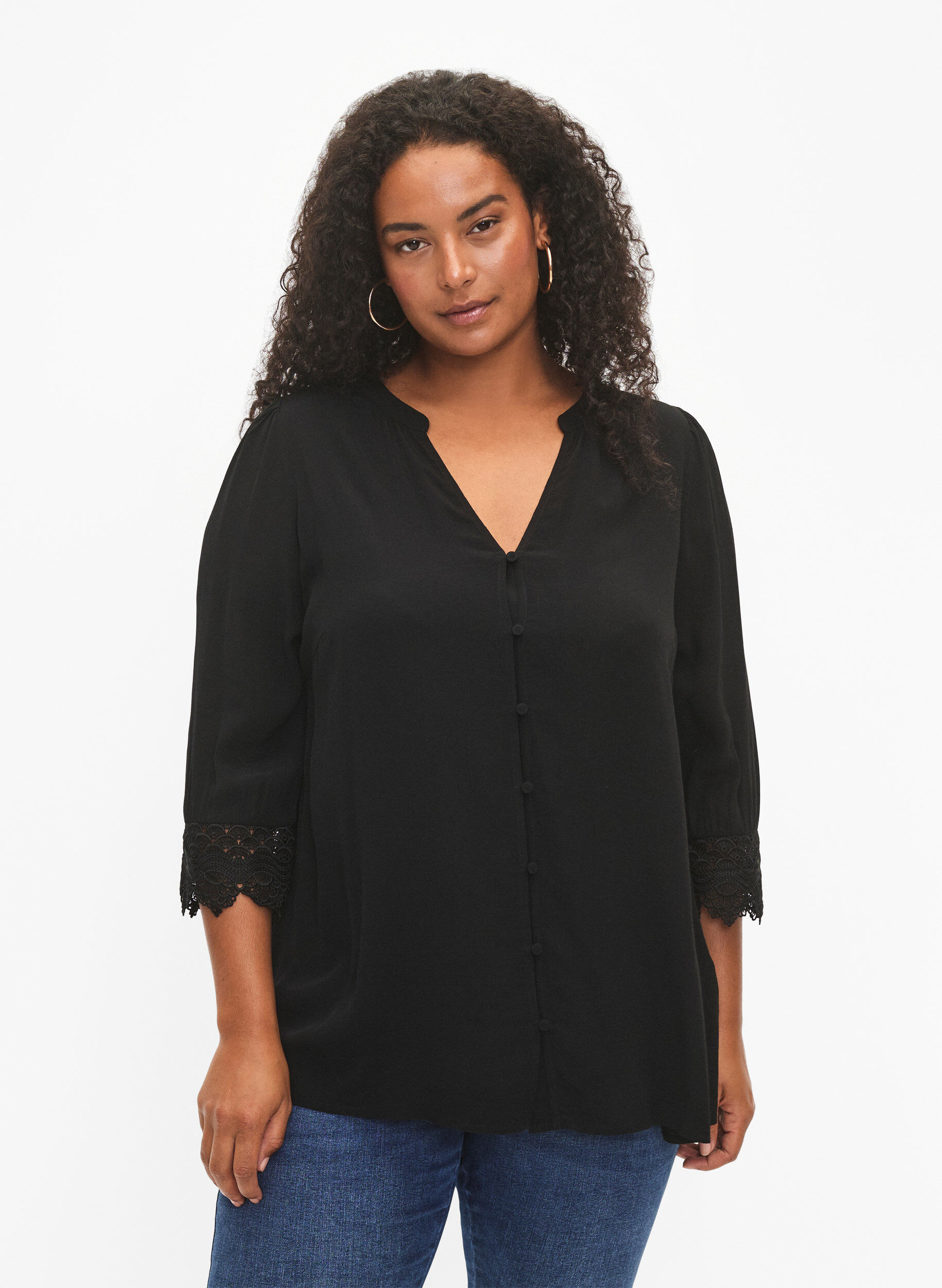 Zizzi Viskose-Shirt mit V-Ausschnitt, Black, Model image number 0