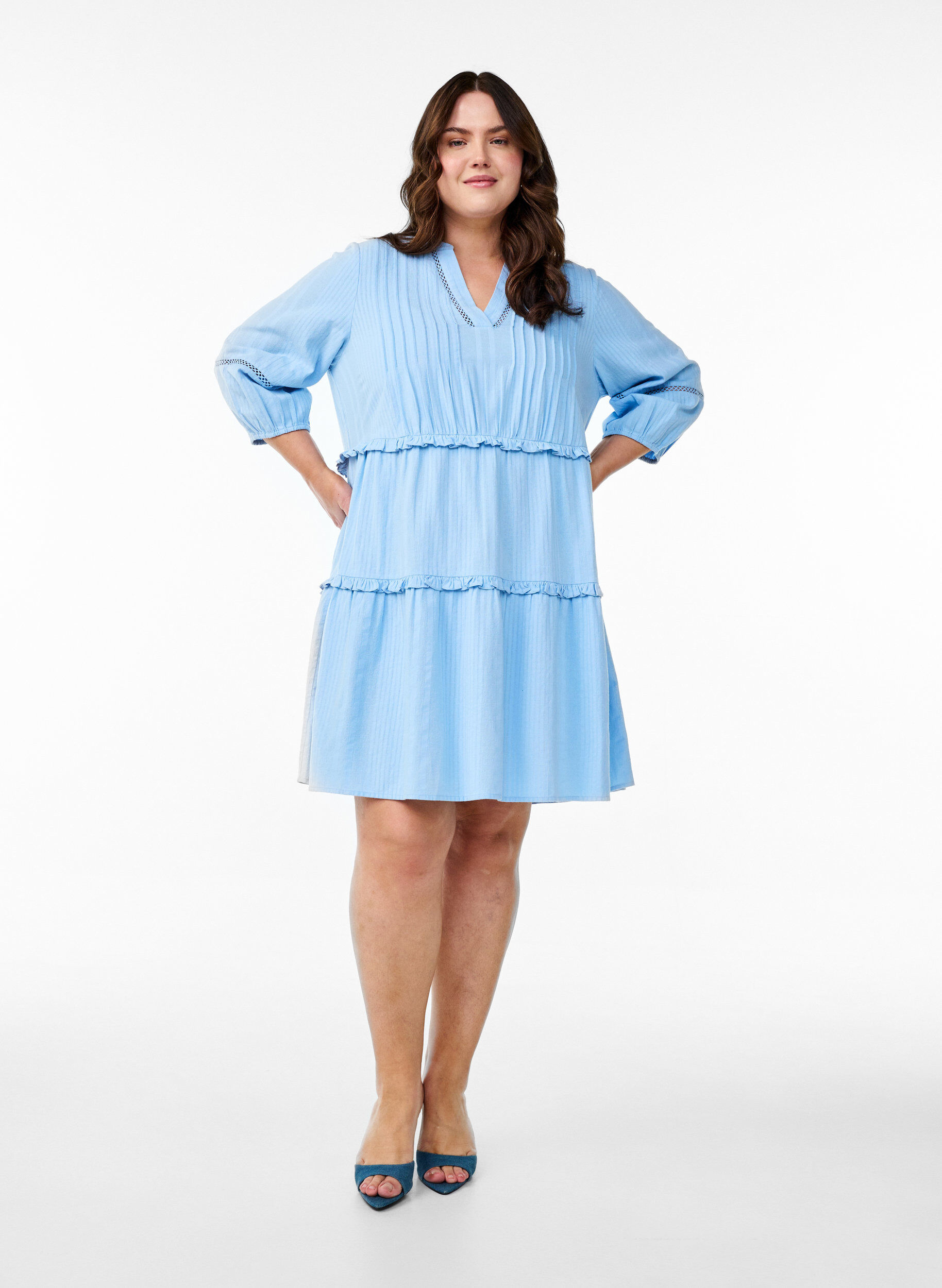 Zizzi Baumwollkleid mit 3/4-&Auml;rmeln und R&uuml;schen, Blau, Model image number 1