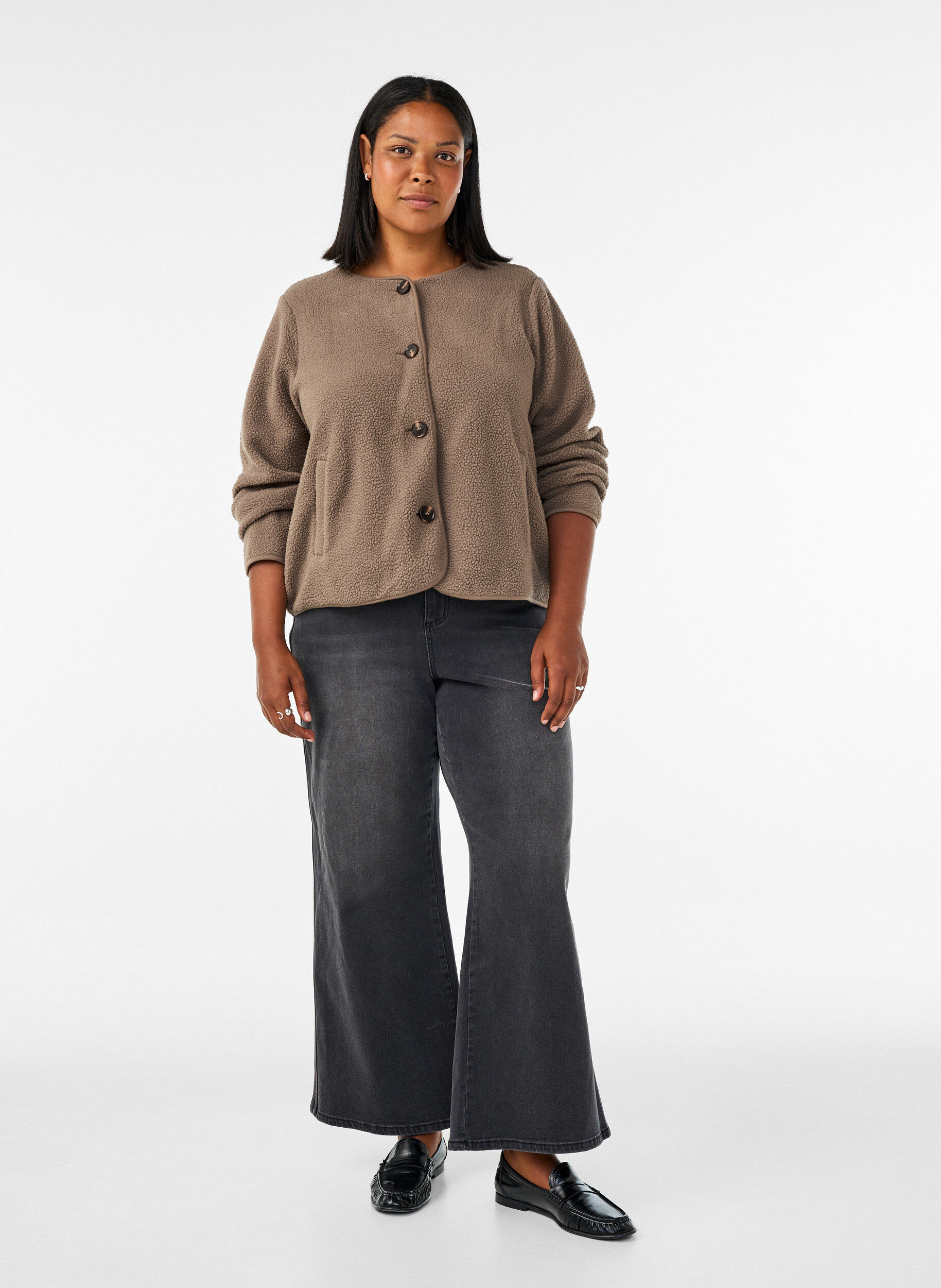ZizziTeddyjacke mit Rundhalsausschnitt und Kn&ouml;pfen, Braun, Model image number 1