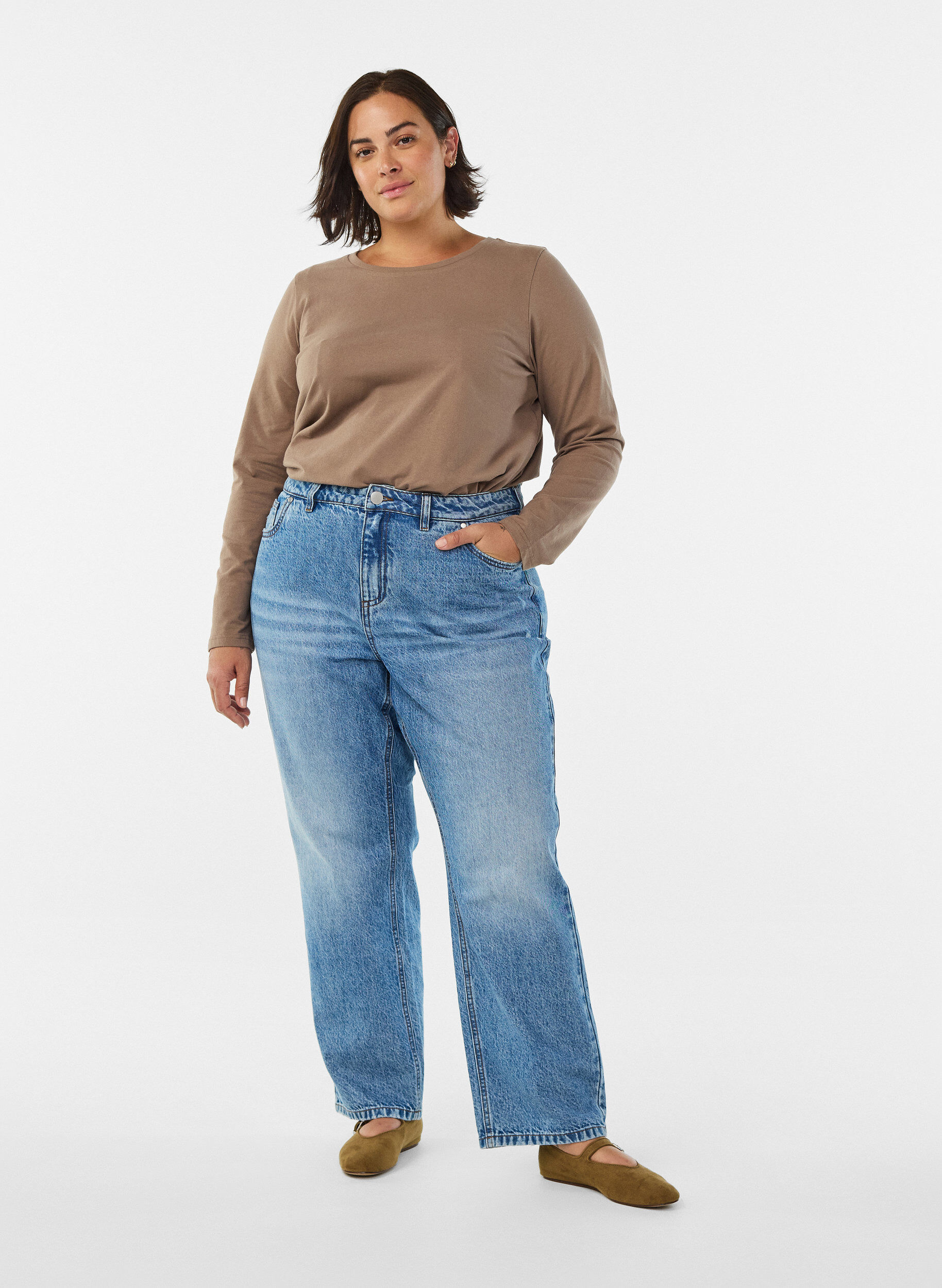 Zizzi Basic Top aus Jersey mit langen &Auml;rmeln, Braun, Model image number 1