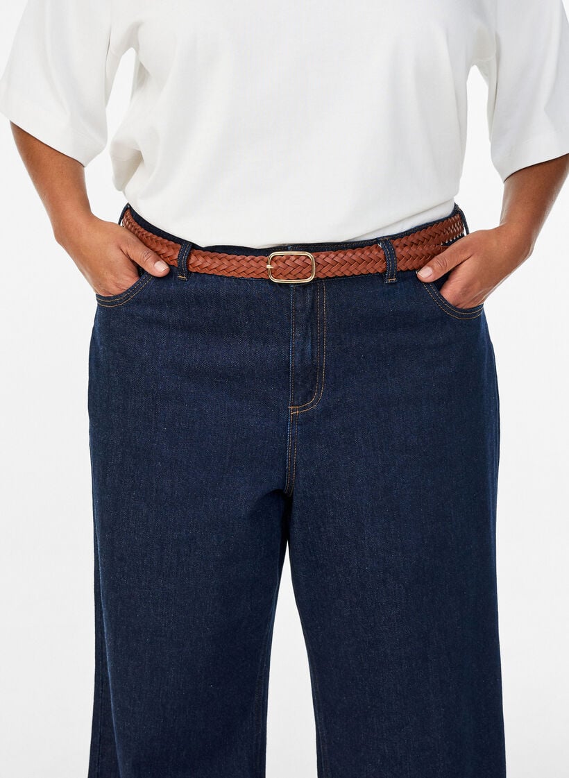 Geflochtener G&uuml;rtel aus Kunstleder, Braun, Model image number 0