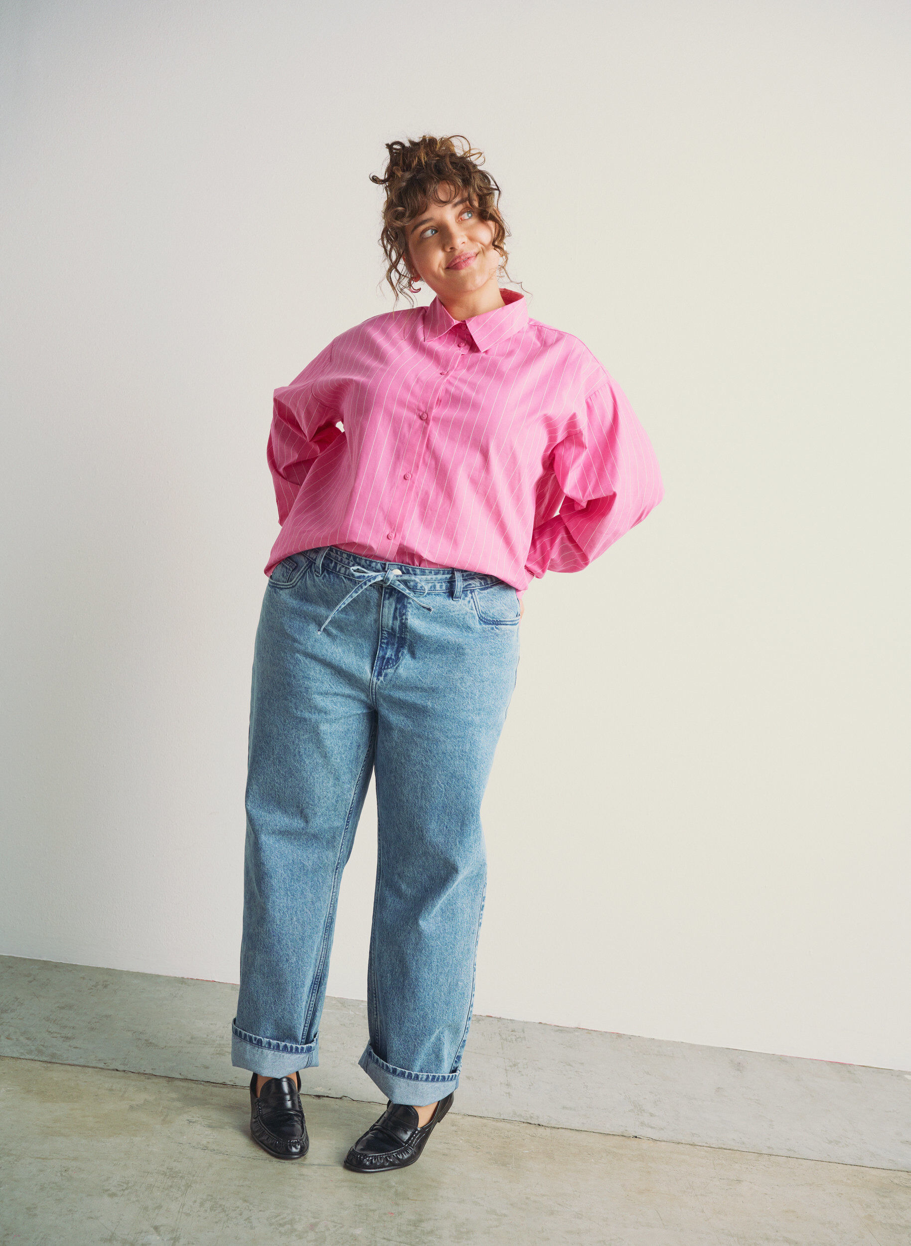 Zizzi Jeans in gerader Passform mit Bindeg&uuml;rtel, Blau, Image image number 0