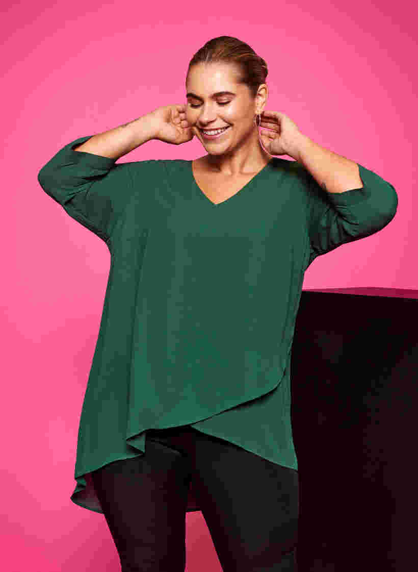 Bluse mit 3/4 Ärmeln und V-Ausschnitt, Trekking Green, Model image number 0