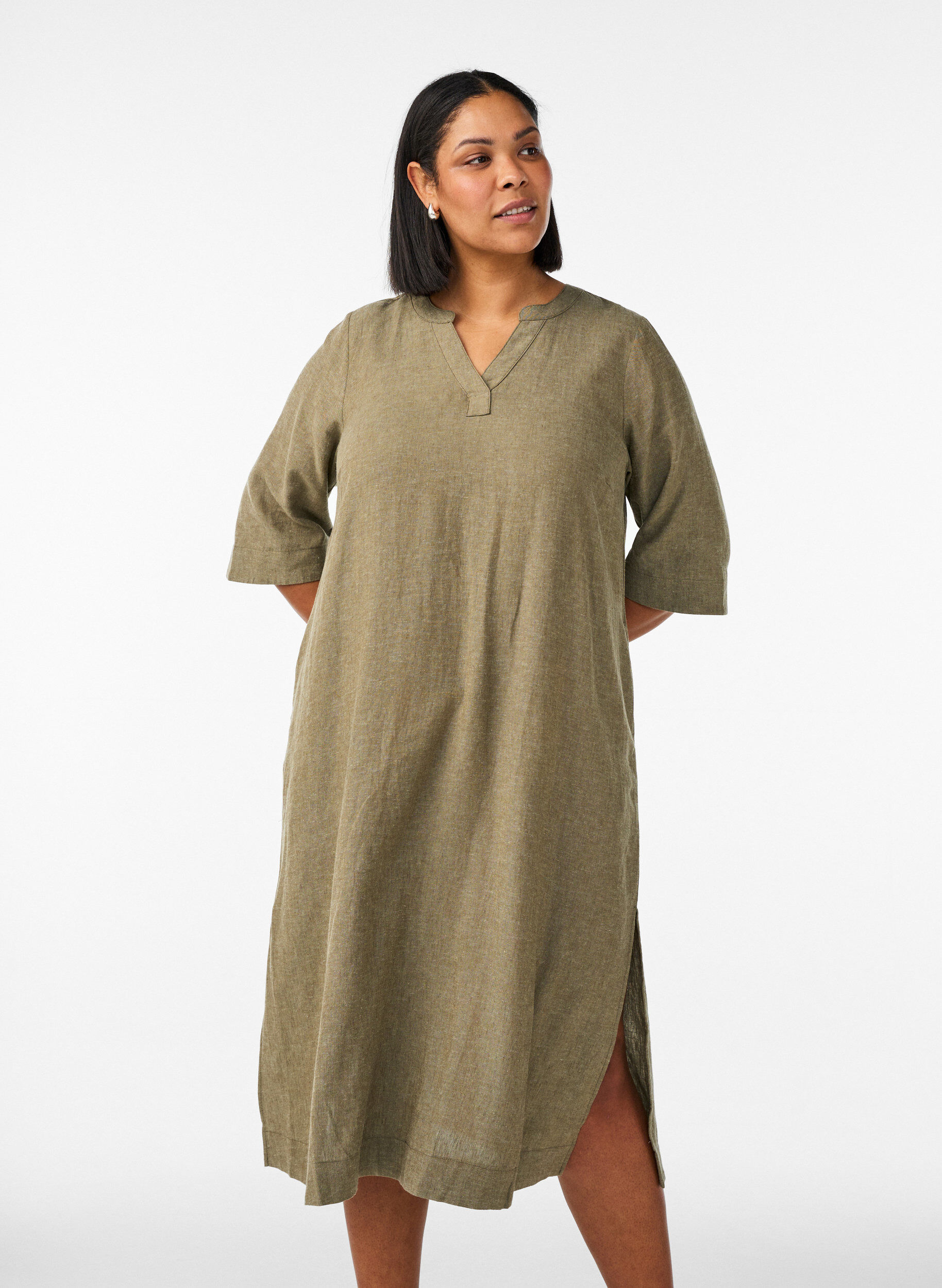 Midikleid aus Leinen und Viskose mit 1/2-&Auml;rmeln, Gr&uuml;n, Model