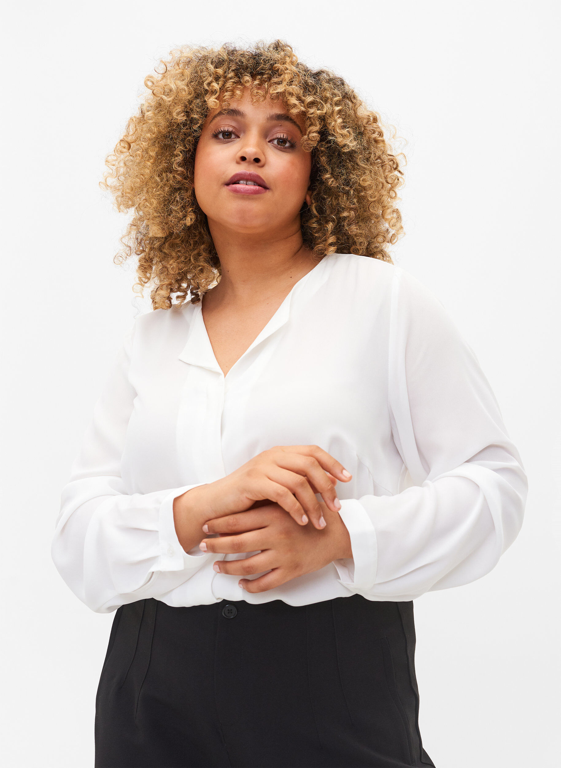 Zizzi Unifarbenes Hemd mit V-Ausschnitt, Bright White, Model image number 0