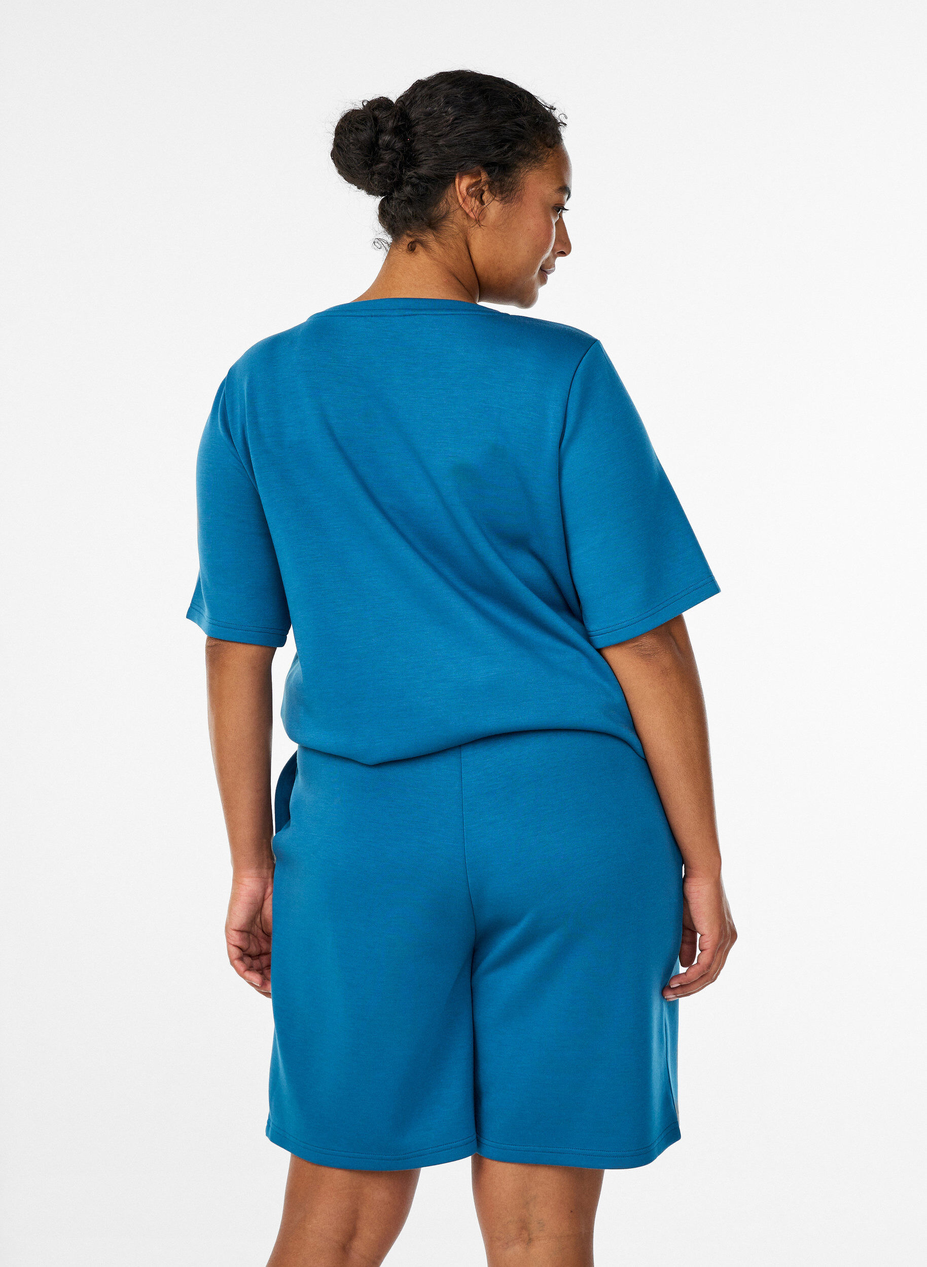 Zizzi Shorts aus Modalmischung mit Taschen, Petrol, Model image number 2