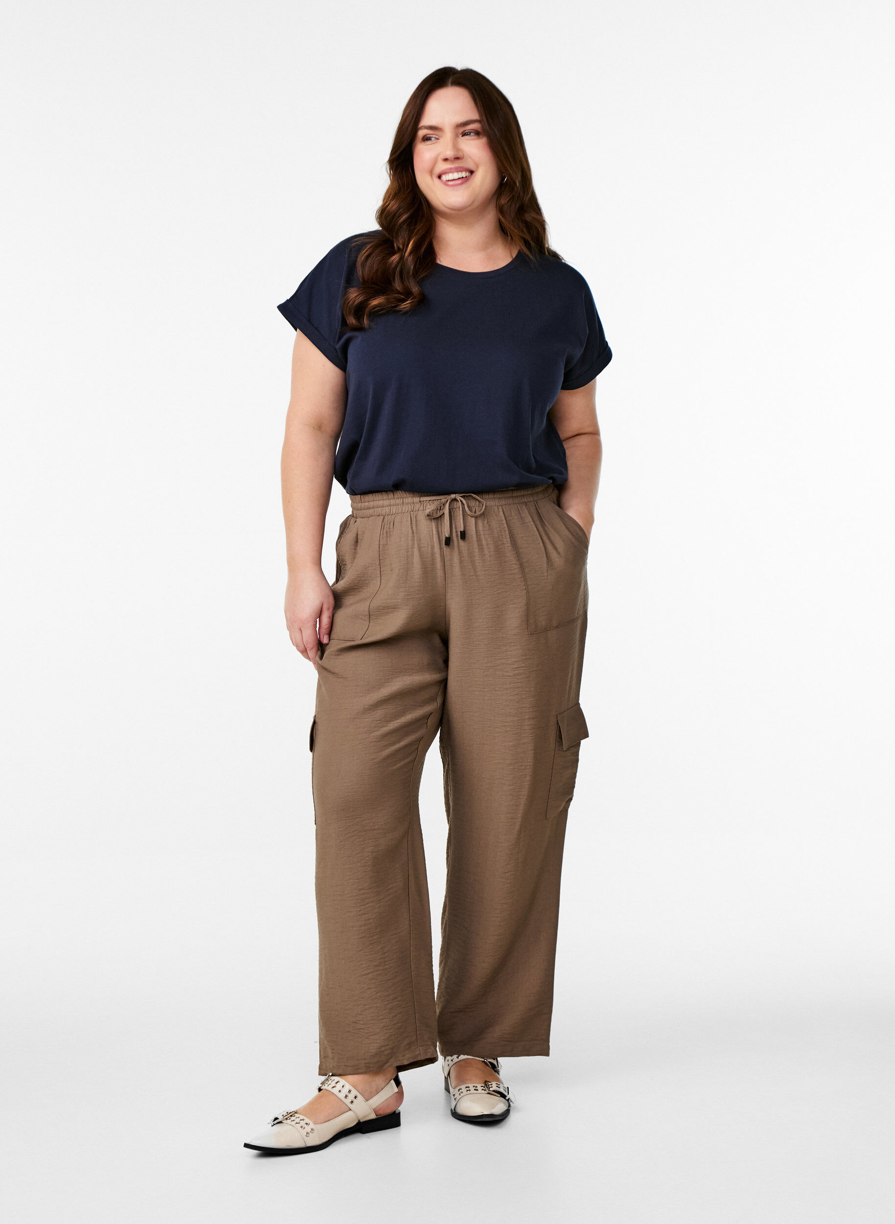 Zizzi Kurz&auml;rmeliges T-Shirt aus einer Baumwollmischung, Blau, Model image number 1