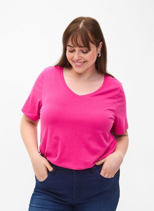 Einfarbiges basic T-Shirt aus Baumwolle, Raspberry Rose, Model image number 0