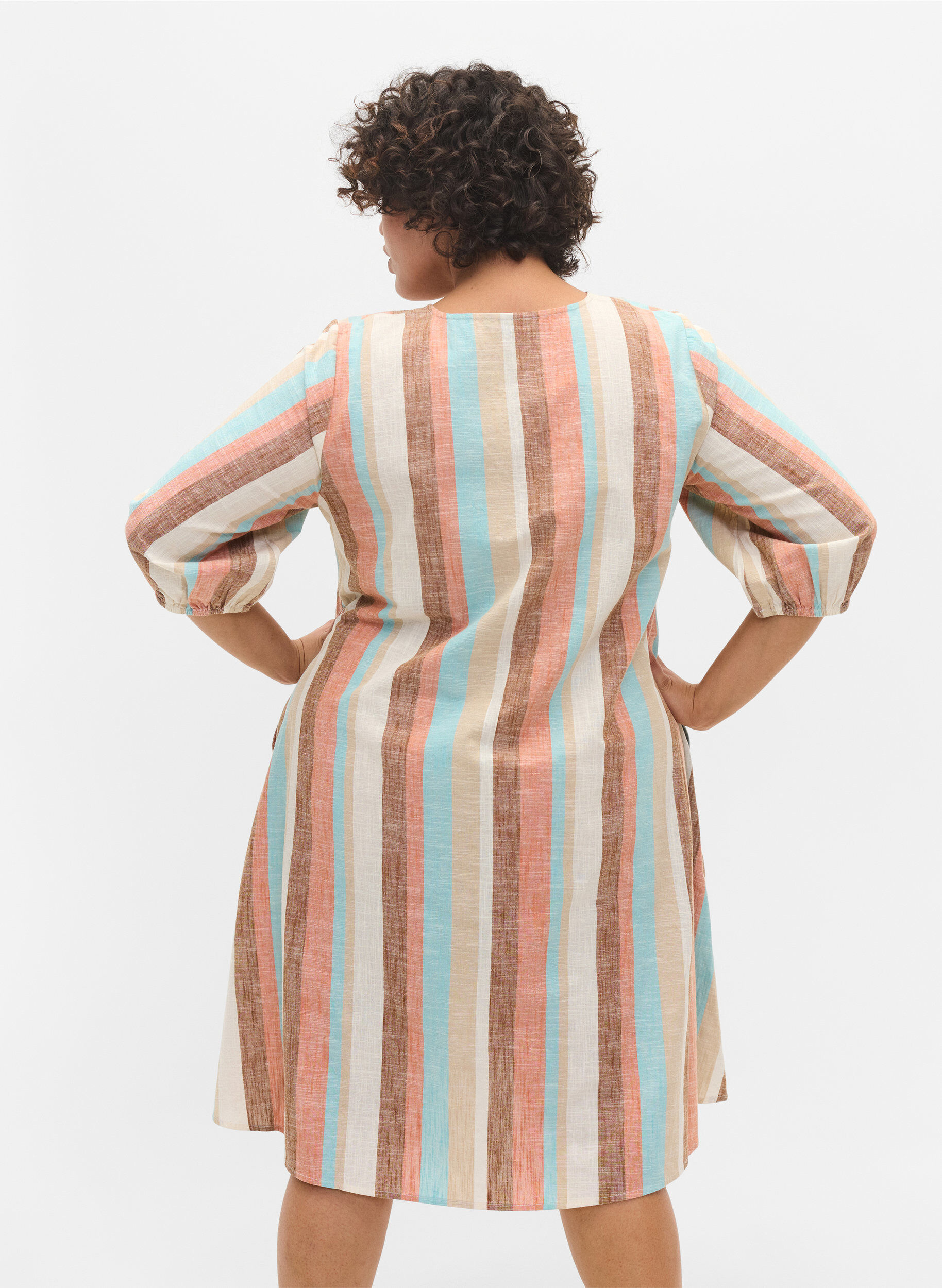 Zizzi Gestreiftes Kleid aus Baumwolle mit A-Linie, Multi Stripe, Model image number 1