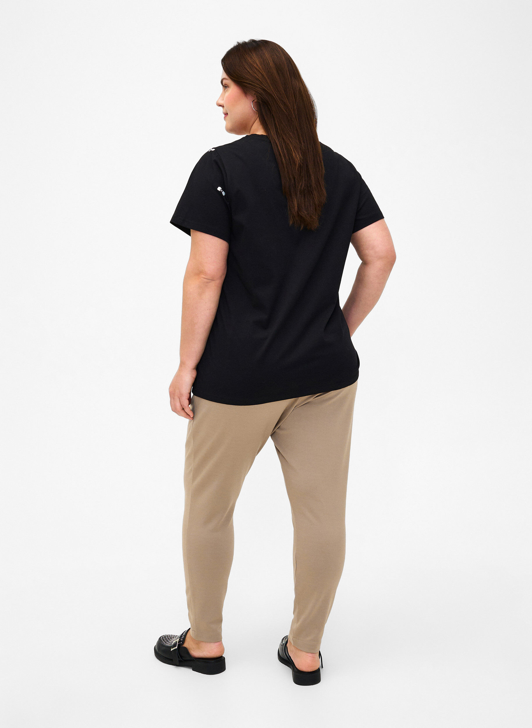 Zizzi Cropped-Hose mit Taschen, Beige, Model image number 1