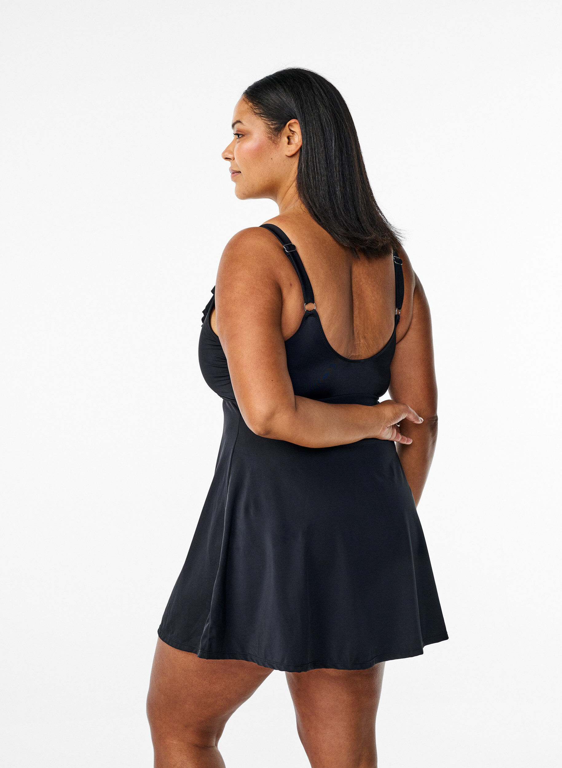 Zizzi Badeanzug mit R&uuml;schen und herausnehmbaren Pads, Schwarz, Model image number 2