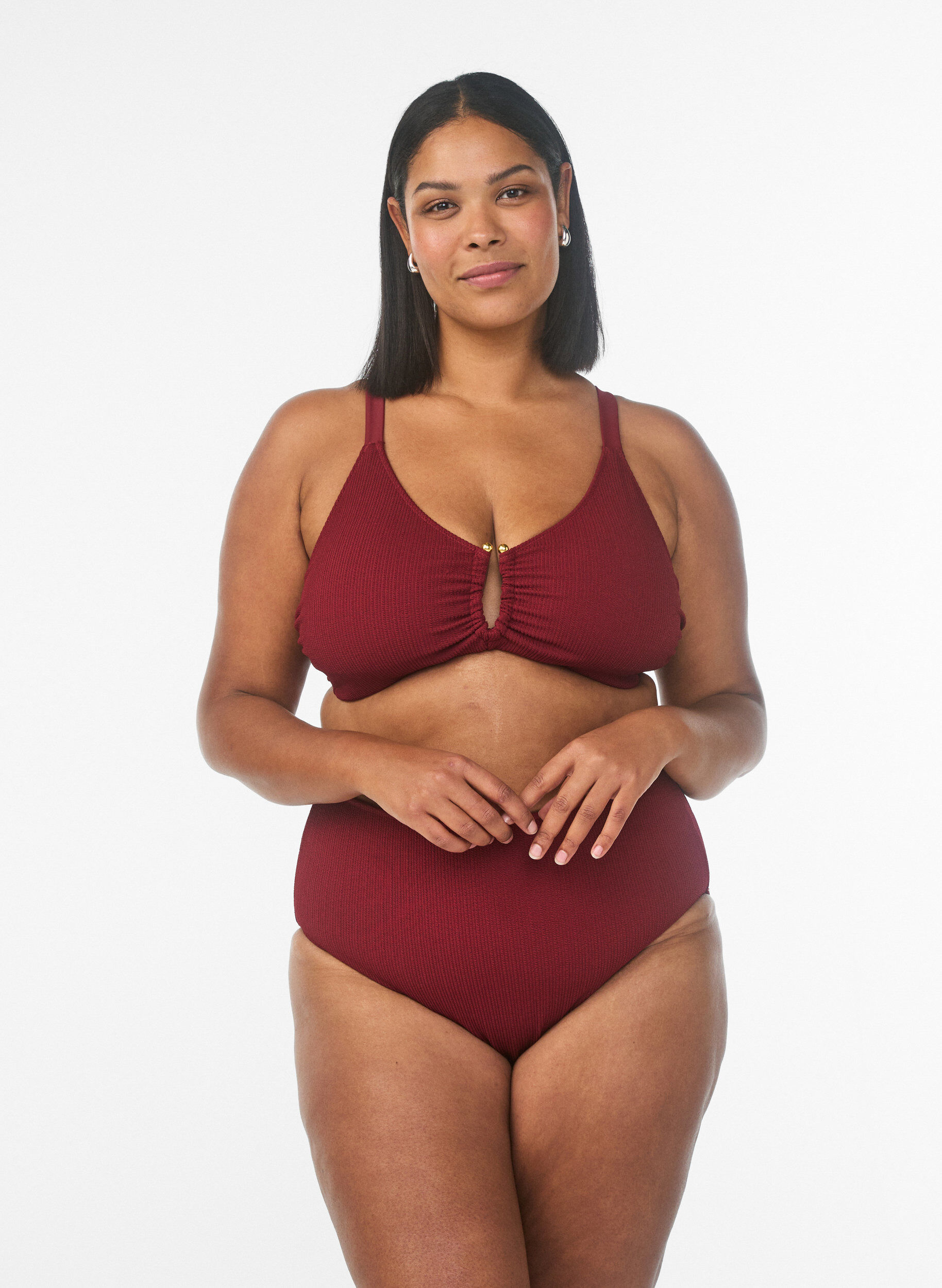 Zizzi Strukturiertes Bikini Top mit Golddetail, Rot, Model image number 1