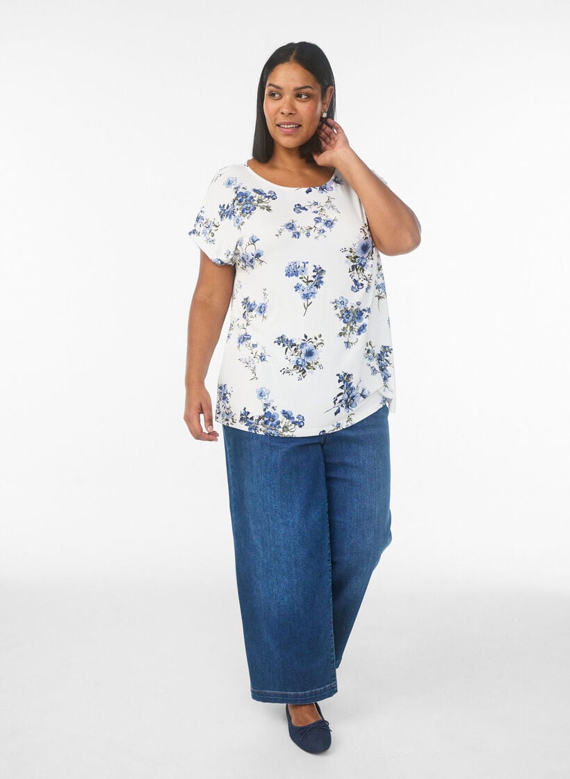 T-Shirt mit Blumenprint, Vanille, Model image number 1