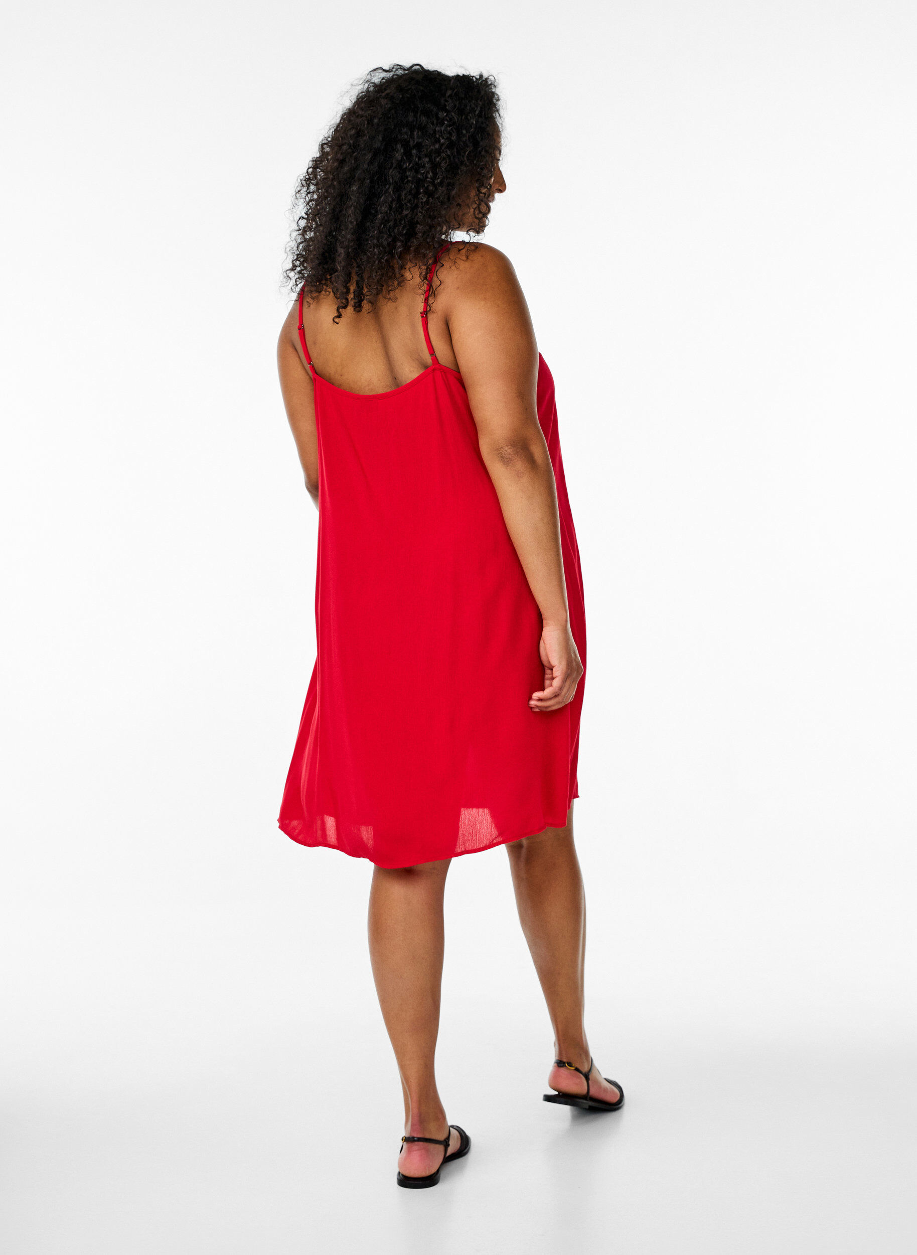 Zizzi Einfarbiges Tr&auml;gerkleid aus Viskose, Rot, Model image number 2