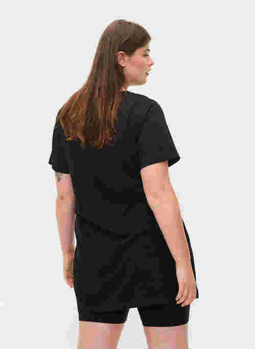 Langes Baumwoll-T-Shirt mit kurzen Ärmeln