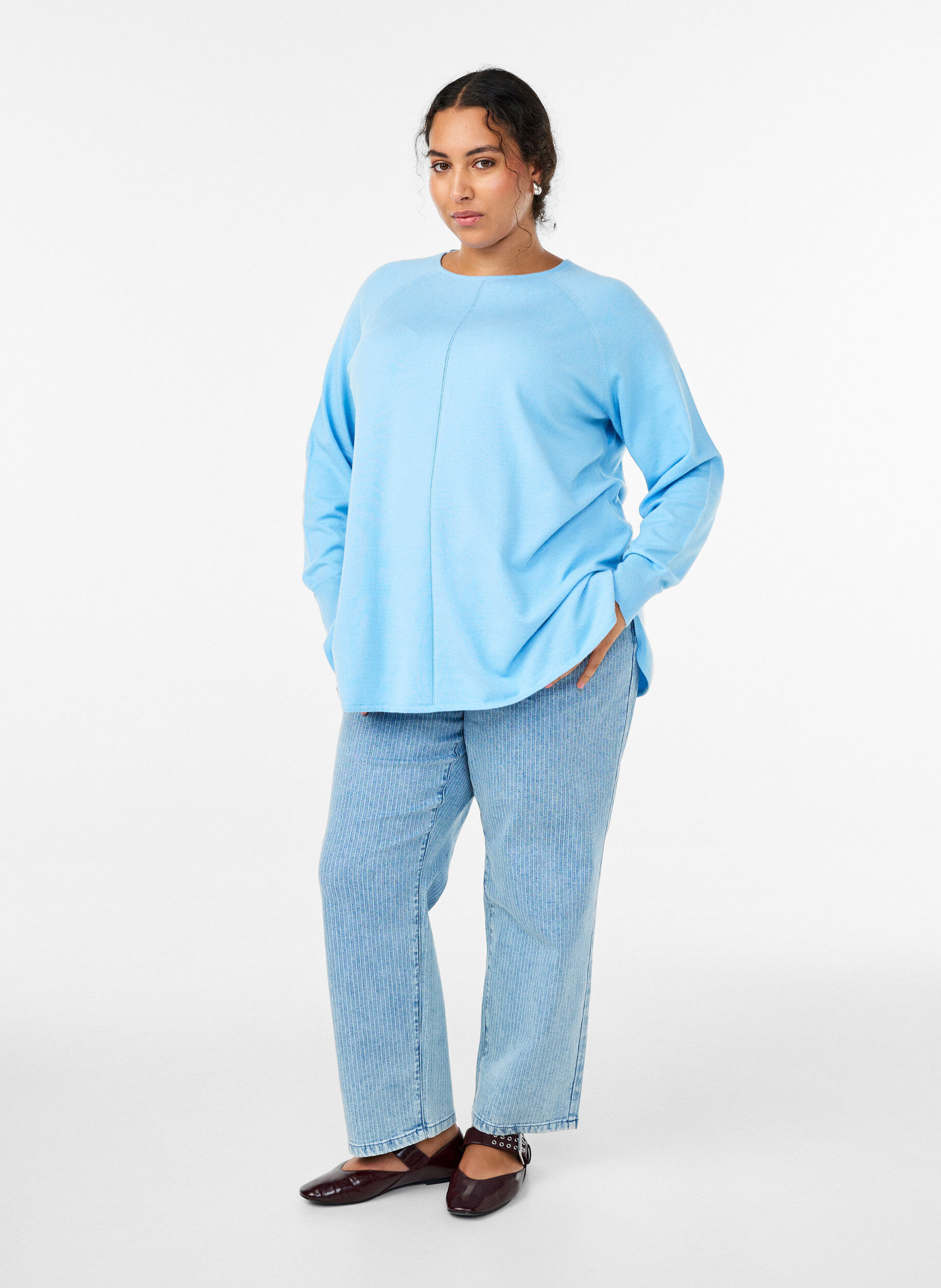Zizzi Strickbluse mit Rundhalsausschnitt und Strickmuster, Blau, Model image number 1
