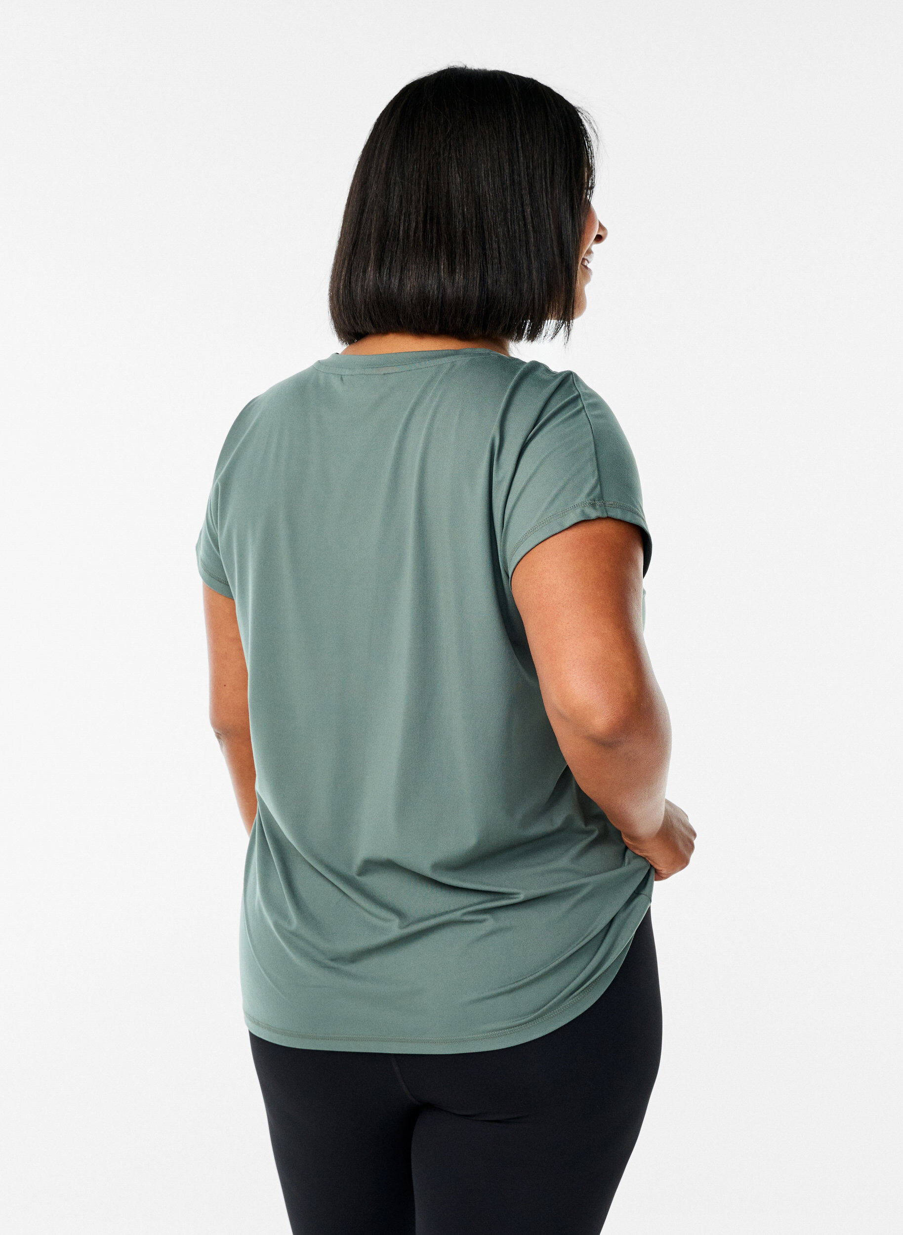 ZizziLockeres Trainings-T-Shirt mit V-Ausschnitt, Gr&uuml;n, Model image number 2