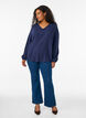 Bluse aus Viskose mit V-Ausschnitt und abgerundetem Saum, Blau, Model image number 1