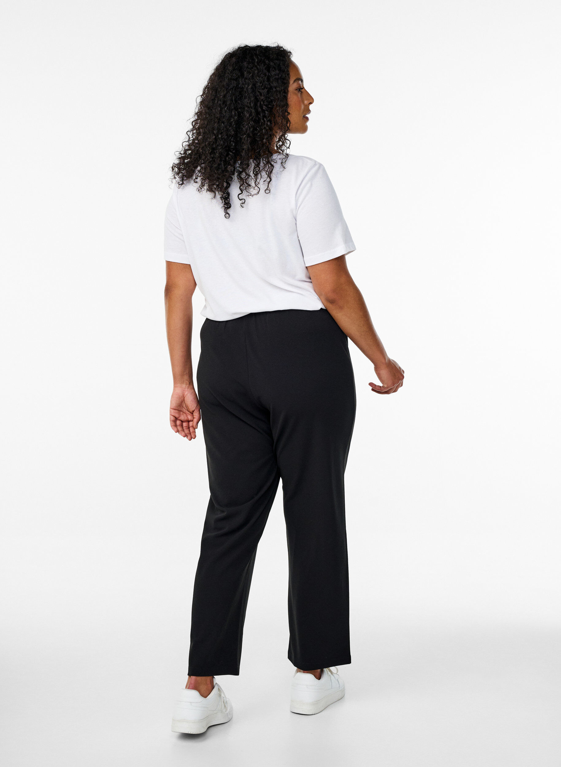 ZizziHose mit gerader Passform, Schwarz, Model image number 1