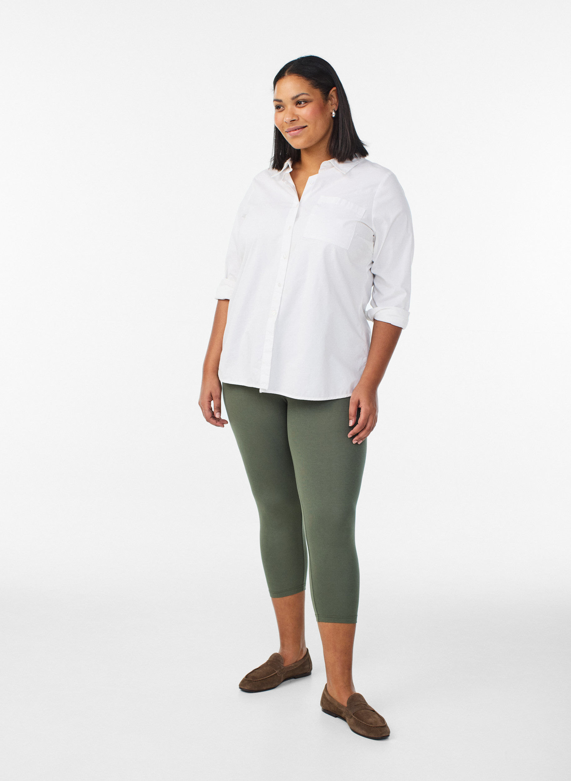 Zizzi Basic 3/4-Leggings aus Viskose, Gr&uuml;n, Model image number 1