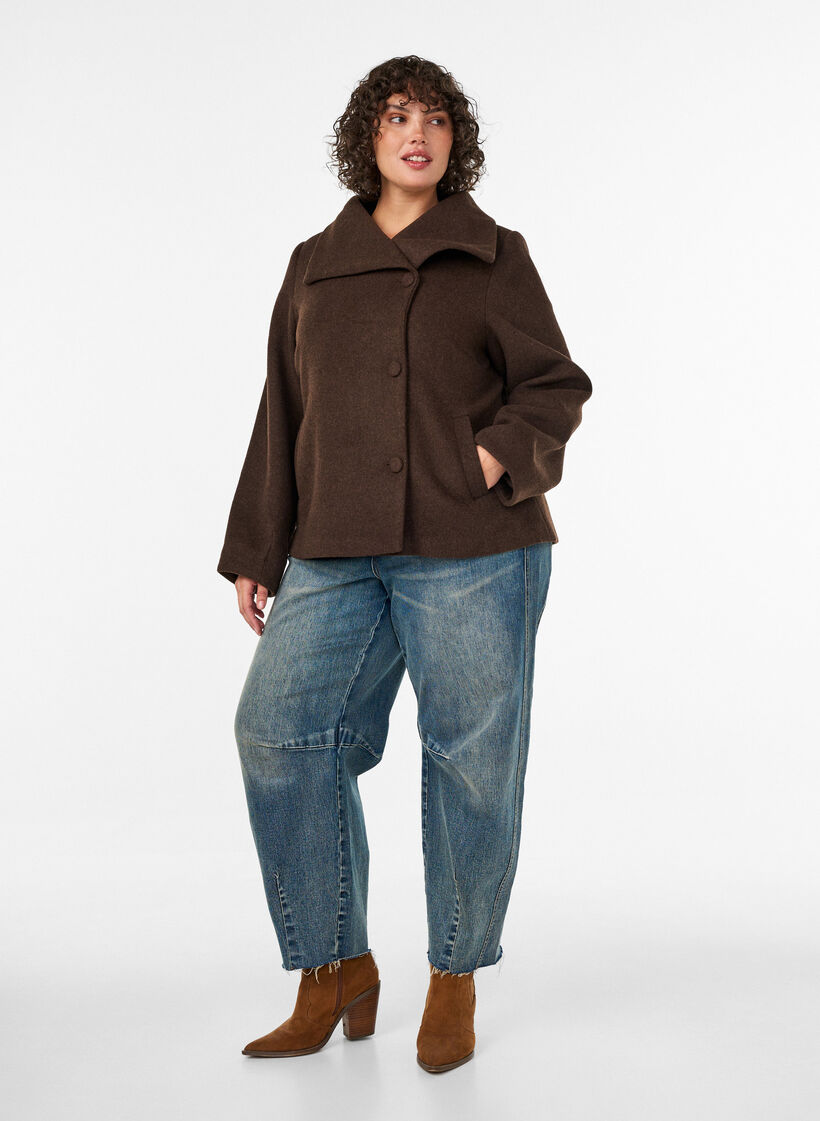 Kurze Jacke mit asymmetrischer Knopfleiste, Braun, Model image number 1