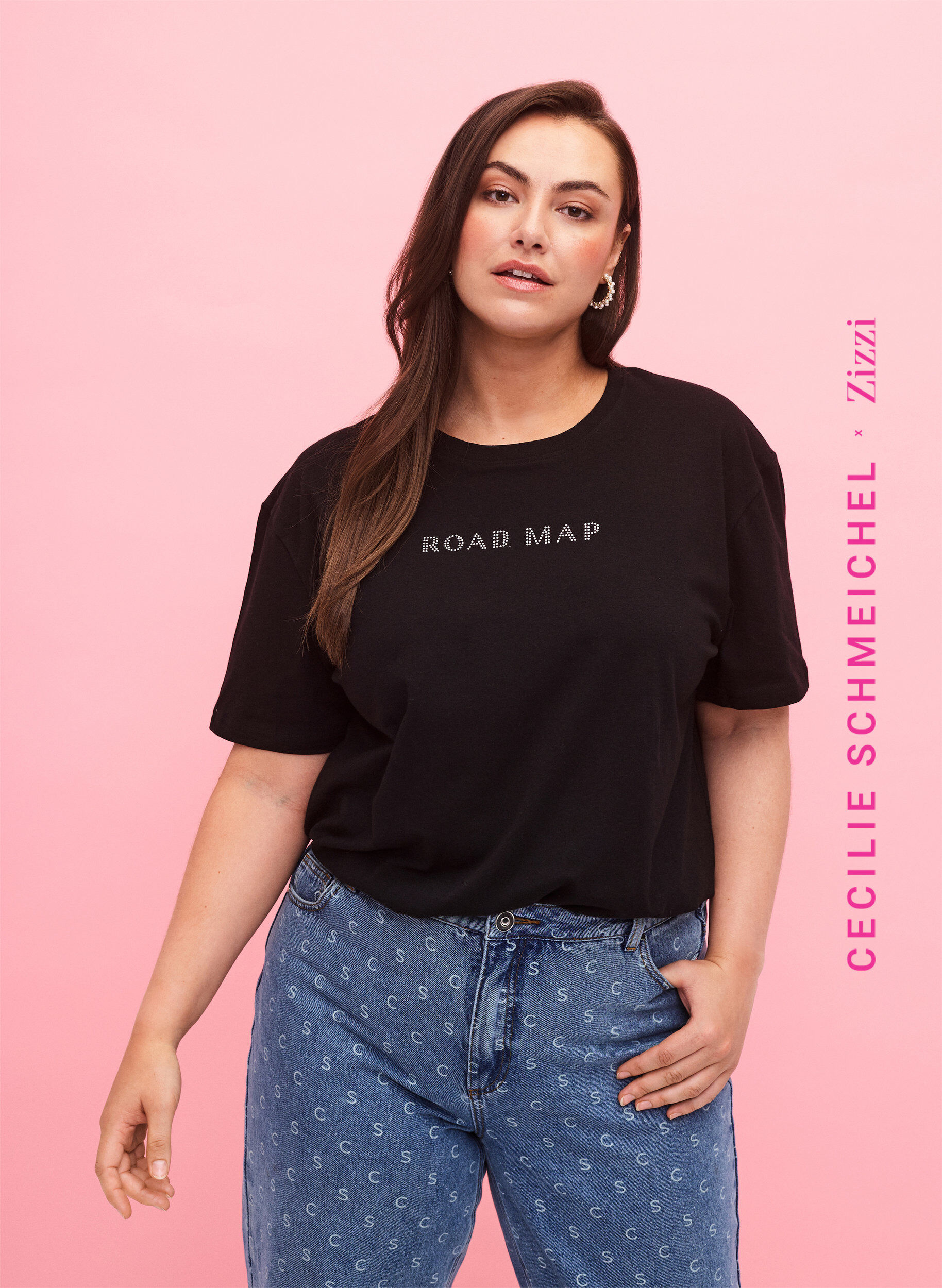 Zizzi T-Shirt aus Bio-Baumwolle mit Schmucksteinen, Black, Model image number 0