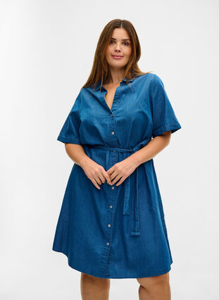 Denimkleid aus Baumwolle mit Taillengürtel, Medium Blue, Model image number 0