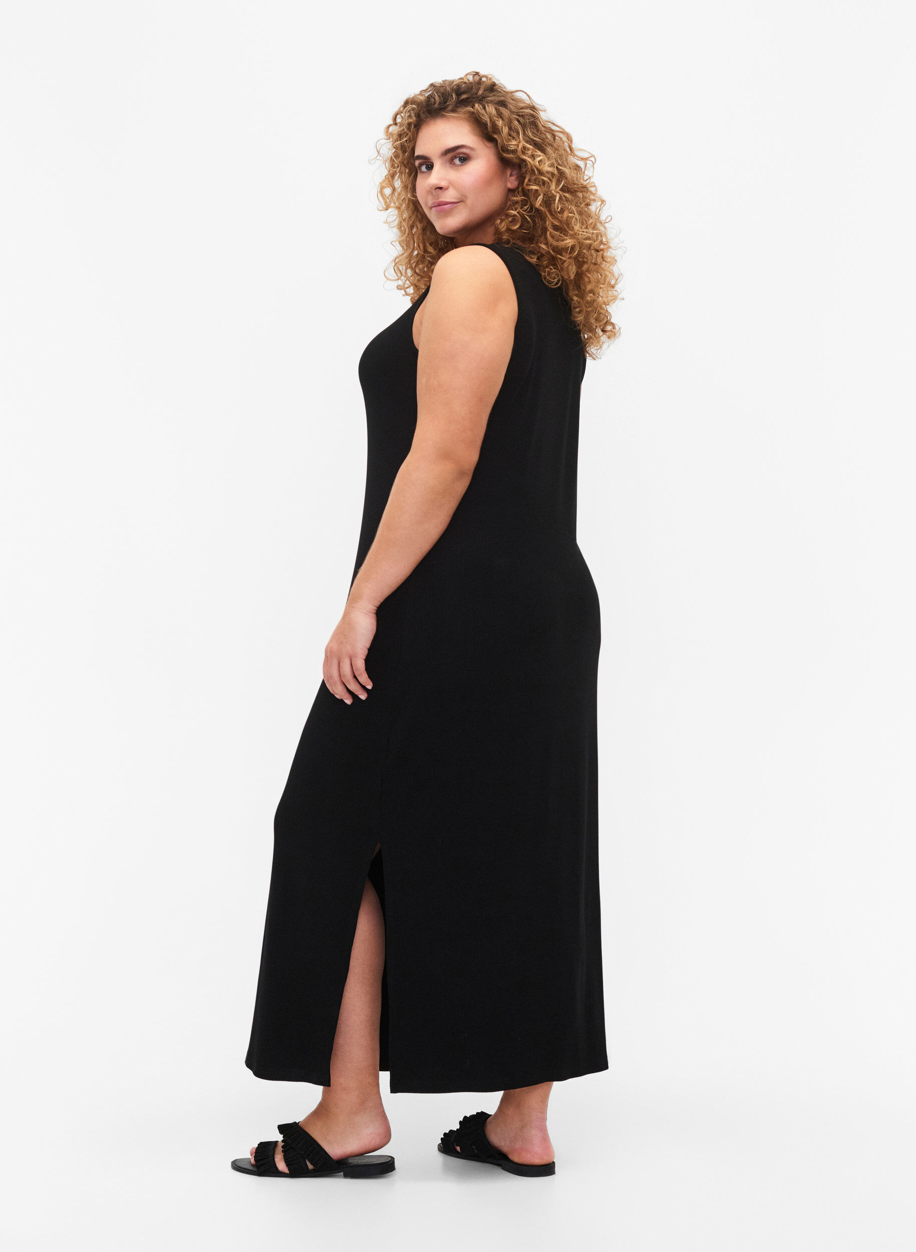 Zizzi &Auml;rmelloses geripptes Kleid aus Viskose, Schwarz, Model image number 1