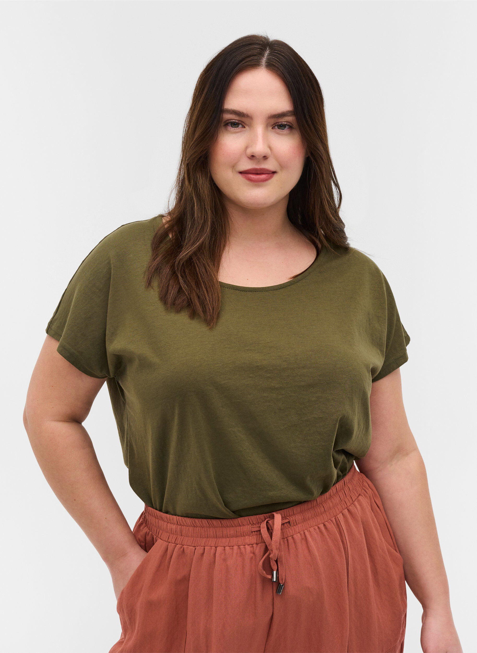 Zizzi T-Shirt, Ivy Green, Model image number 0