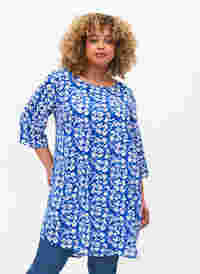Kleid mit Print und 3/4 Armen, Blue White Flower, Model