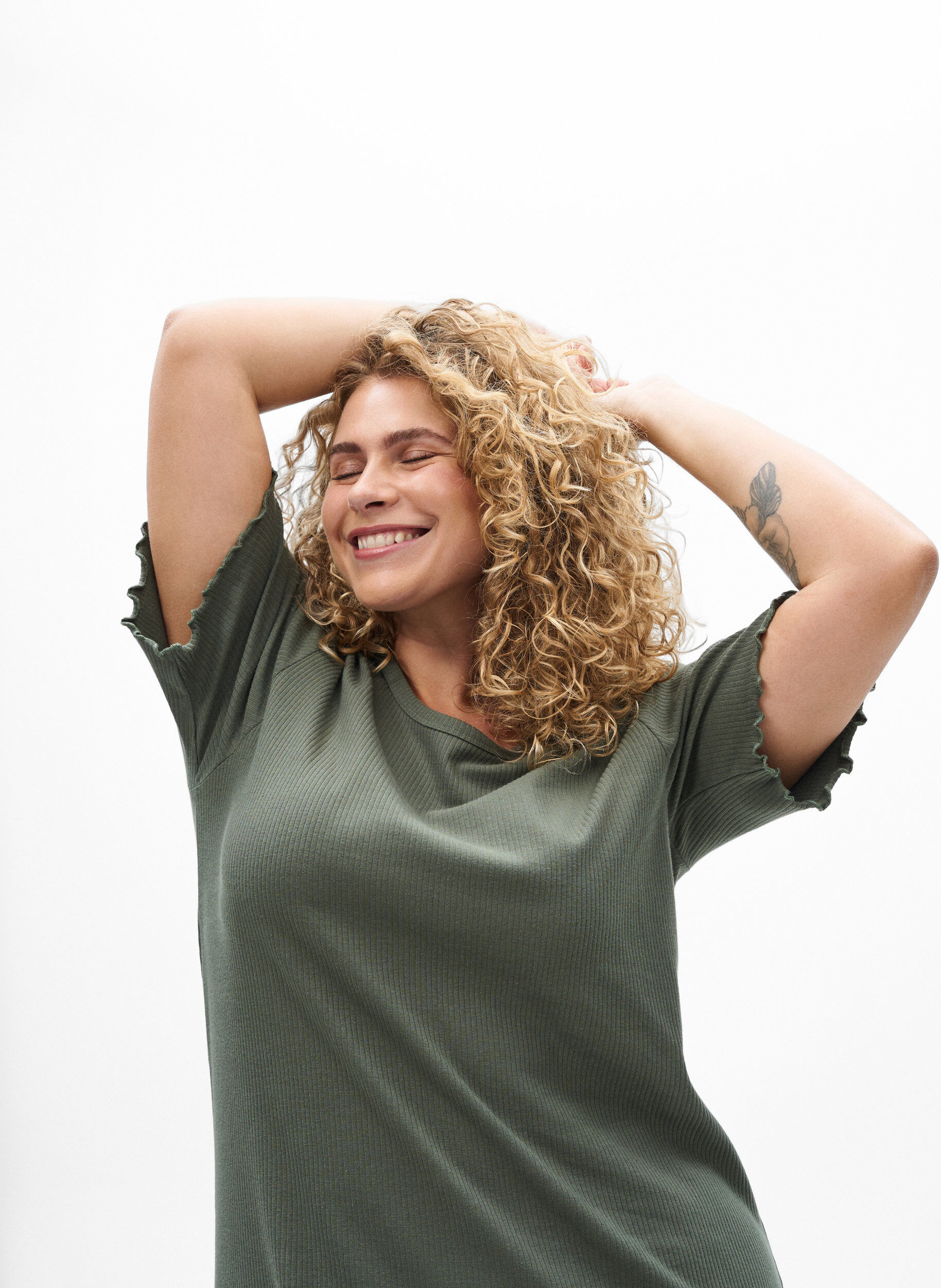 Zizzi Maxikleid aus Jersey mit kurzen &Auml;rmeln, Gr&uuml;n, Model image number 2