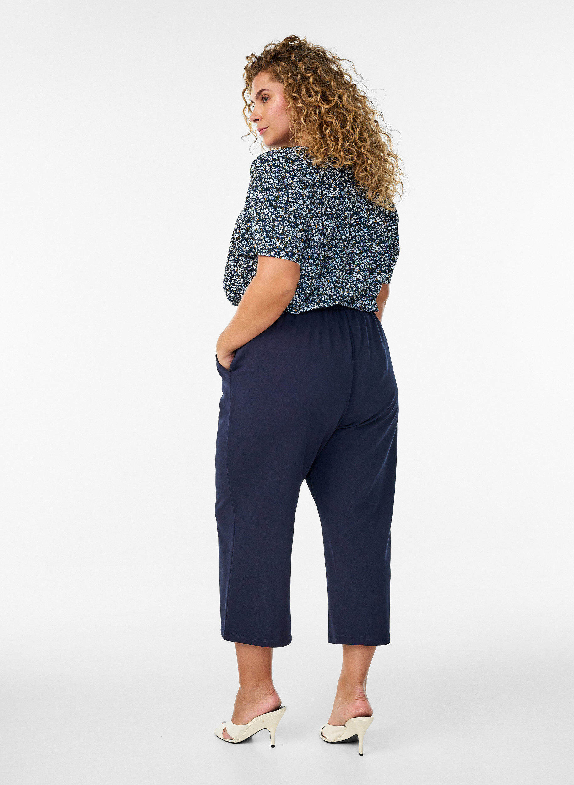 Zizzi7/8 Hose mit lockerer Passform, Blau, Model image number 1