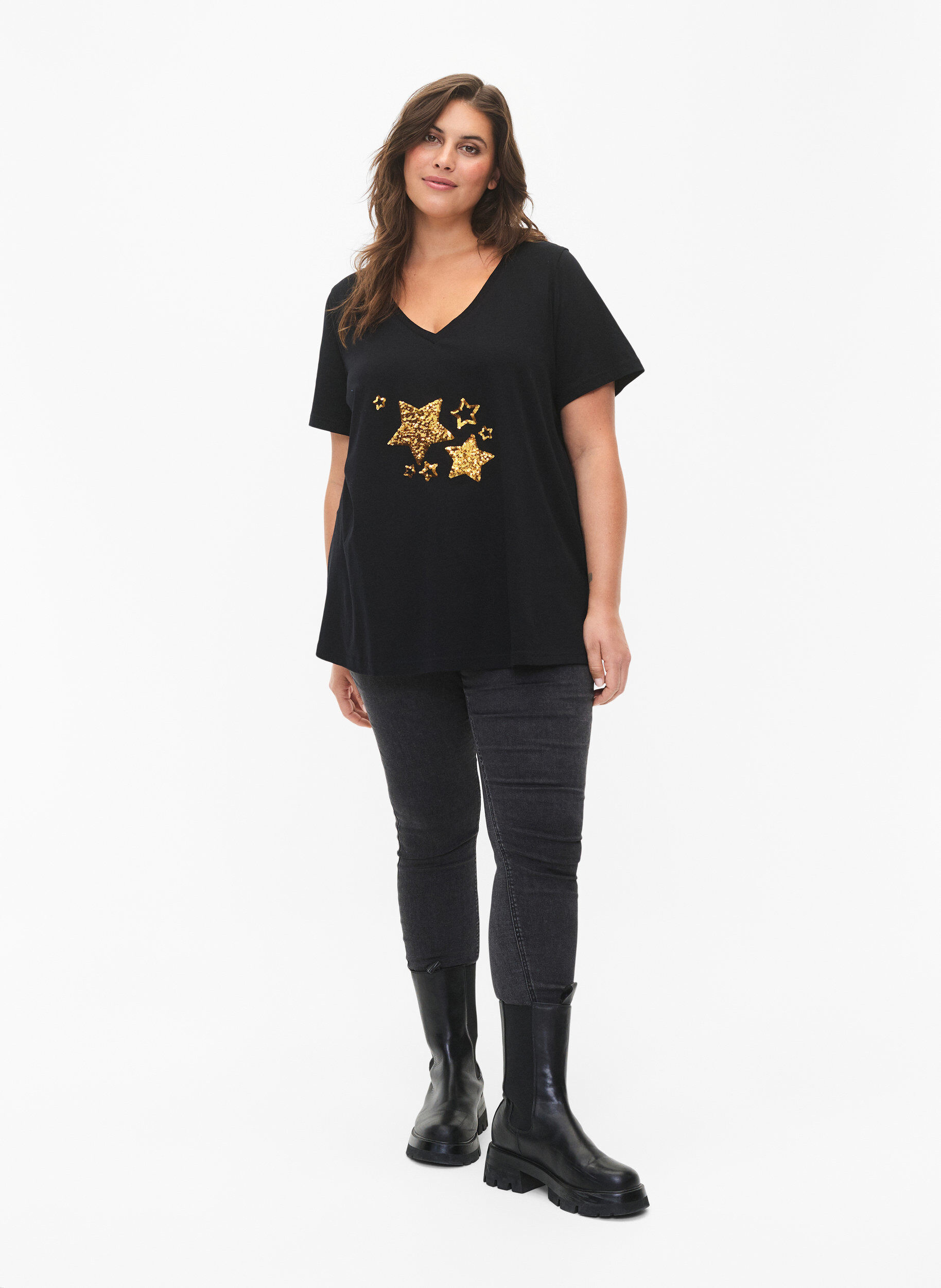 Zizzi Baumwoll-T-Shirt mit Pailletten, Black W. Star, Model image number 2