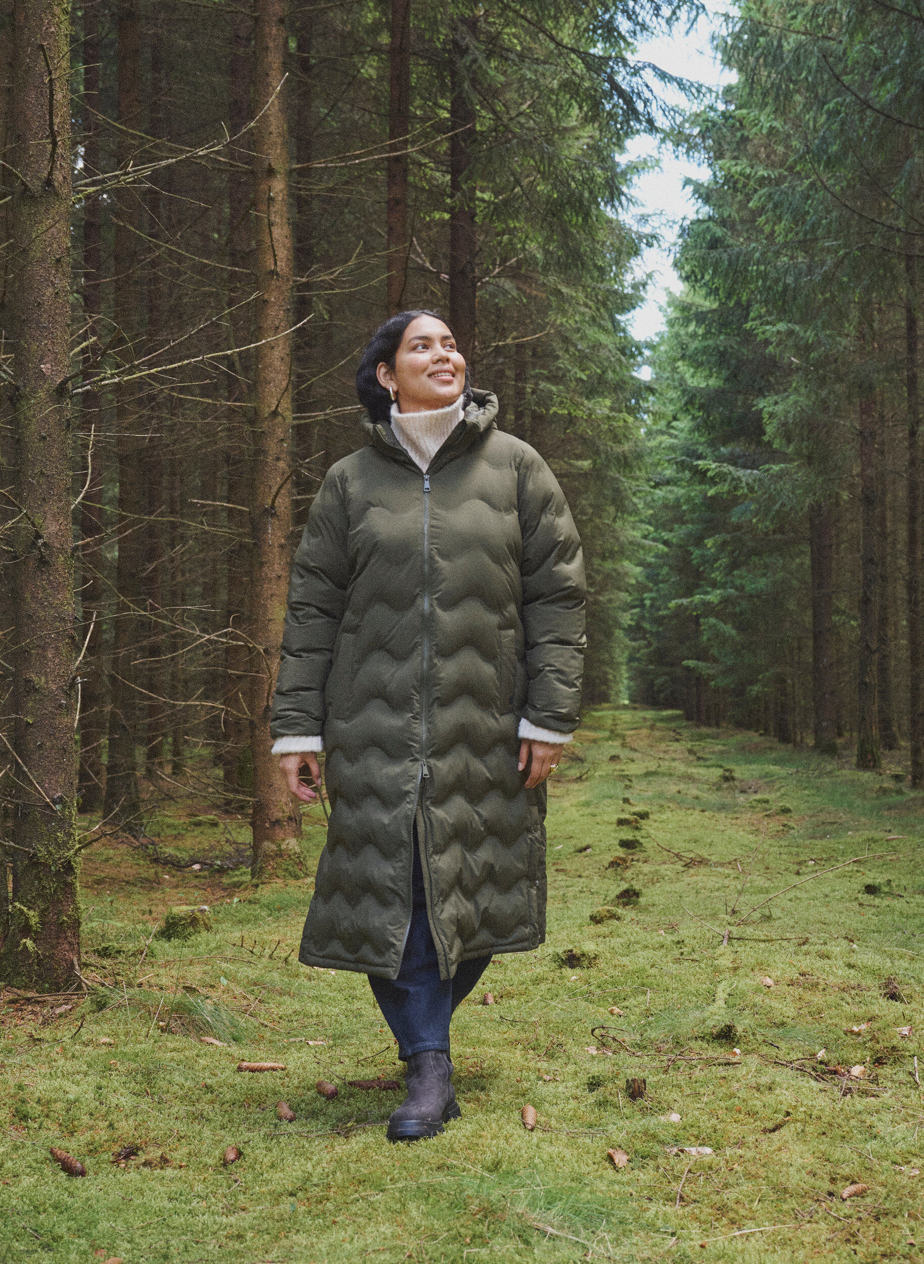 ZizziLange Kapuzen-Steppjacke mit Wellenmuster, Gr&uuml;n, Image image number 0