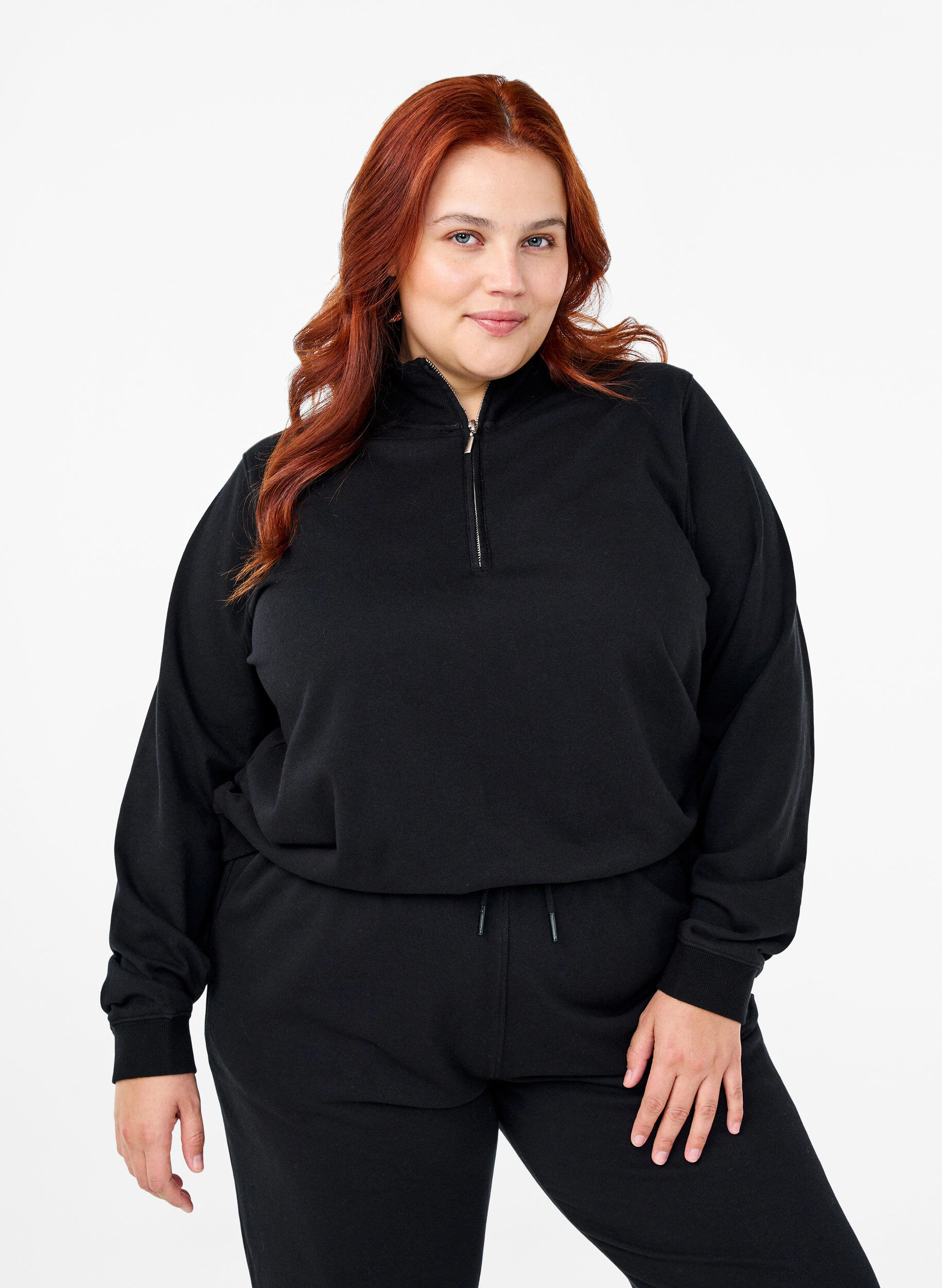 Zizzi Sweatshirt mit hohem Kragen und Rei&szlig;verschluss, Schwarz, Model image number 0
