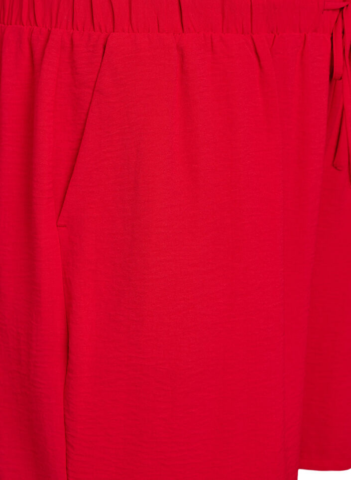 Kurze Hose mit Taschen und elastischem Bund., Rot, Packshot image number 2