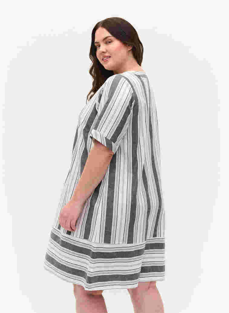 Gestreiftes Baumwollkleid mit kurzen Ärmeln, Black Stripe, Model image number 1
