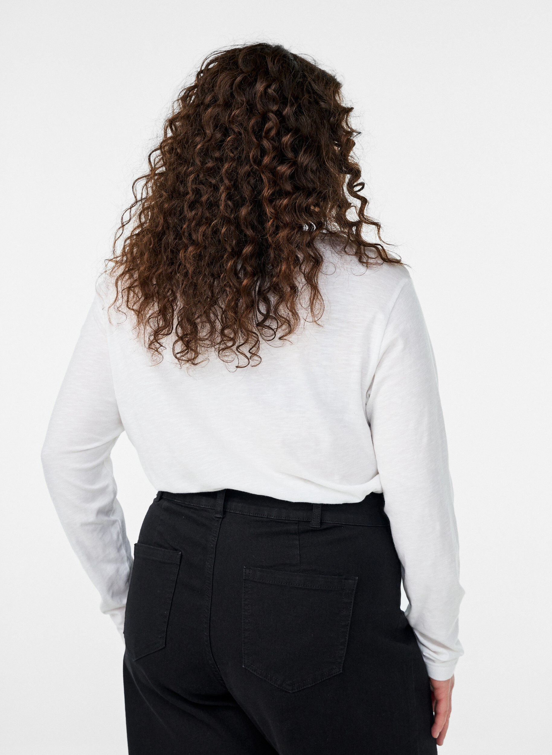 Zizzi Langarmshirt mit V-Ausschnitt und Kn&ouml;pfen, Wei&szlig;, Model image number 2