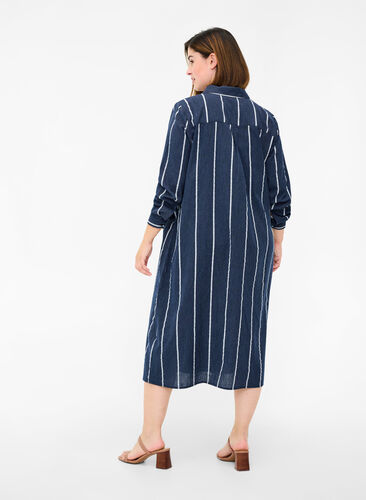 Langes gestreiftes Hemdkleid aus Baumwolle, N.Sky w.White Stripe, Model image number 1