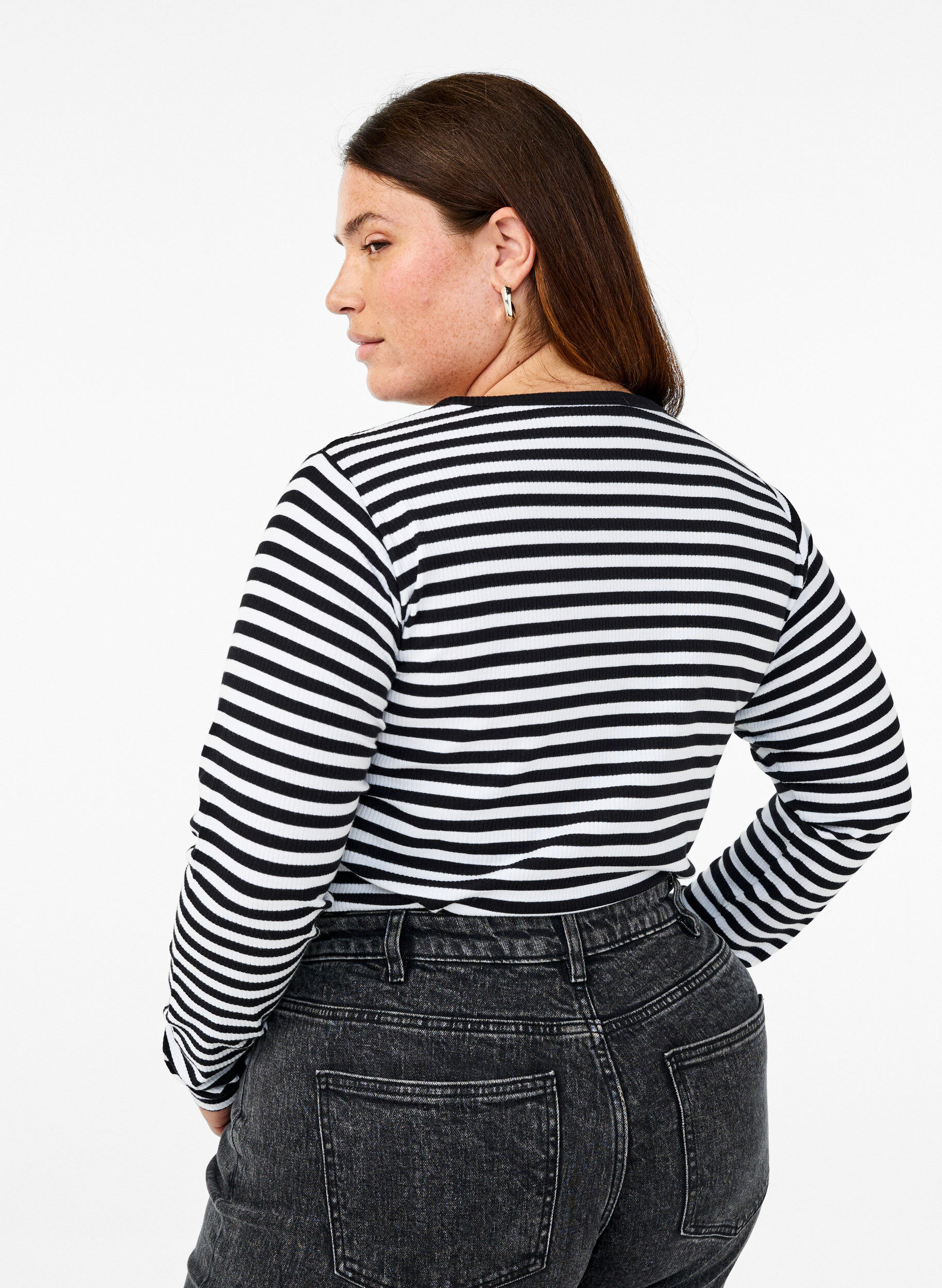 Zizzi Gestreifte Bluse mit langen &Auml;rmeln, Schwarz, Model image number 2