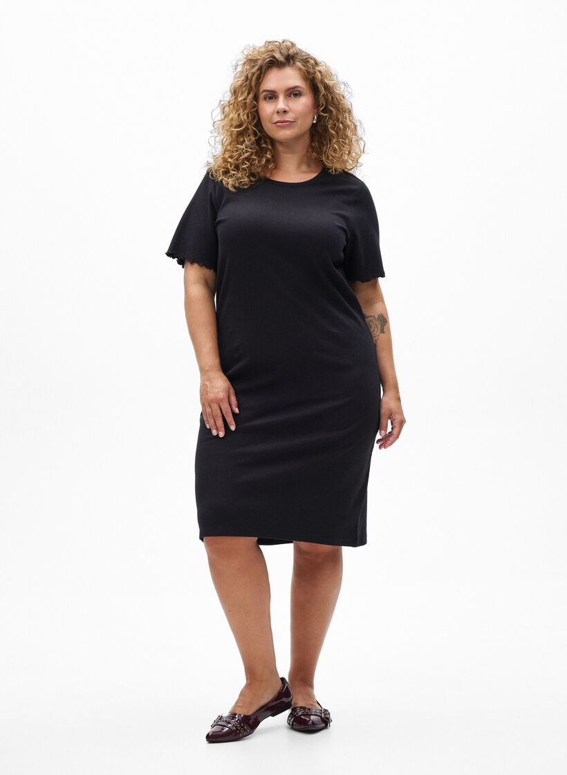 T-Shirtkleid aus geripptem Jersey in Knielänge, Schwarz, Model image number 1