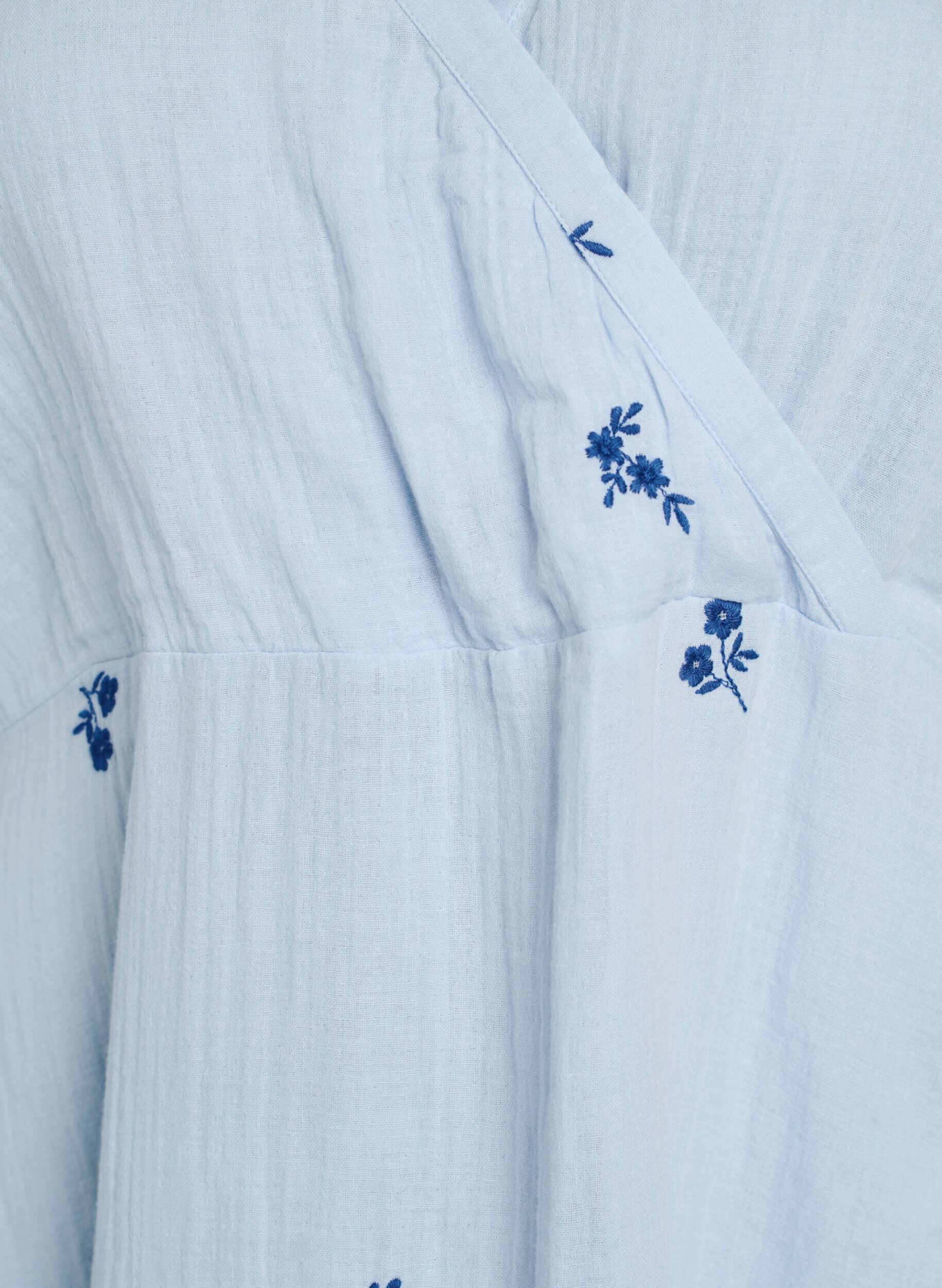 Zizzi Kurzes Kleid aus Baumwoll-Musselin mit bestickten Details, Blau, Packshot image number 2