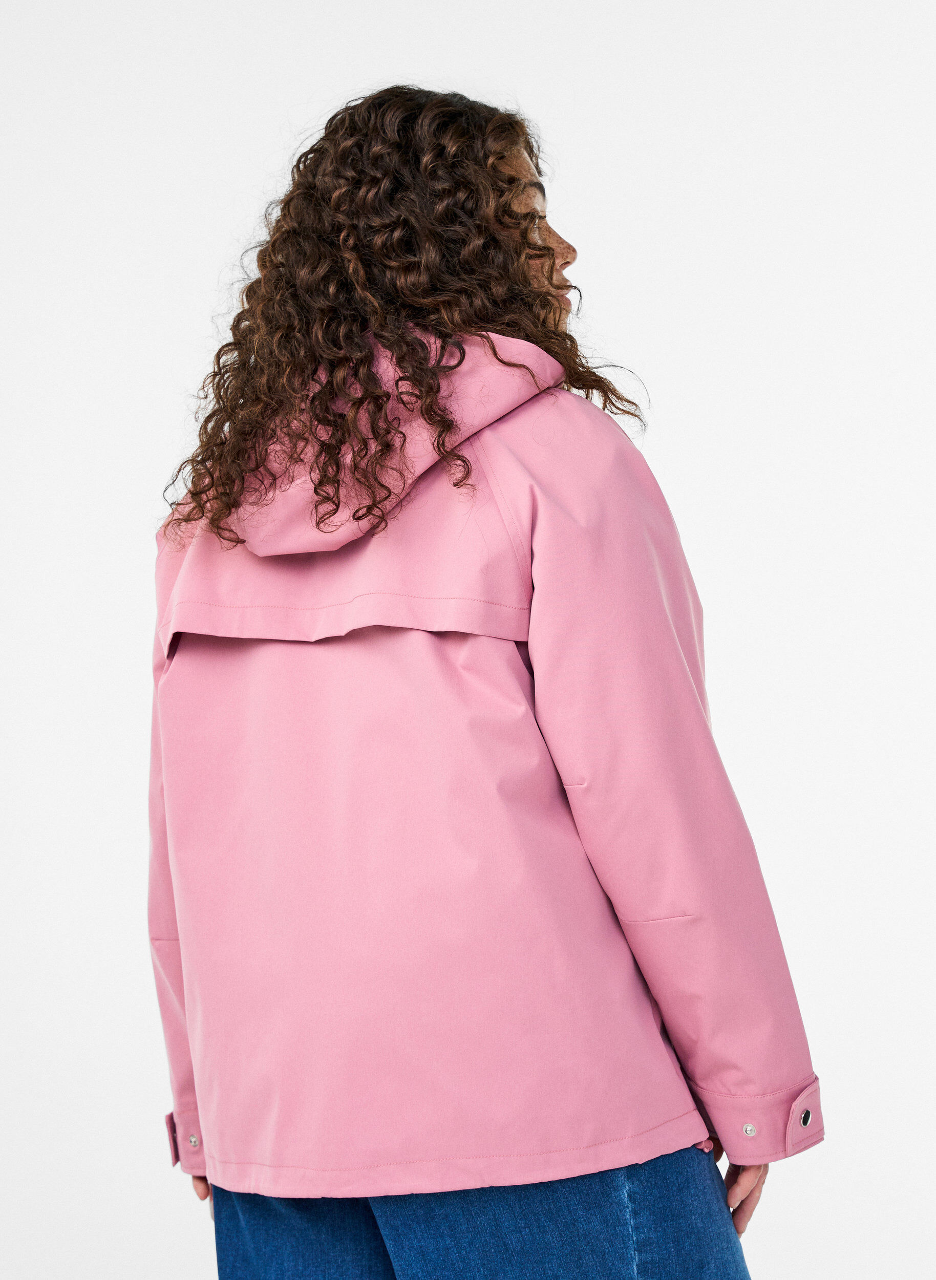 Zizzi Kurze Fr&uuml;hlingsjacke mit abnehmbarer Kapuze, Rot, Model image number 2
