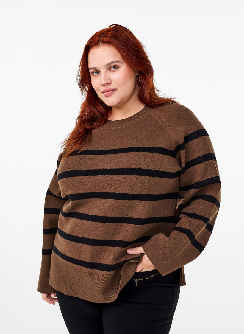 Gestreifte Strickbluse mit Rundhalsausschnitt, Carafe w. black , Model image number 0