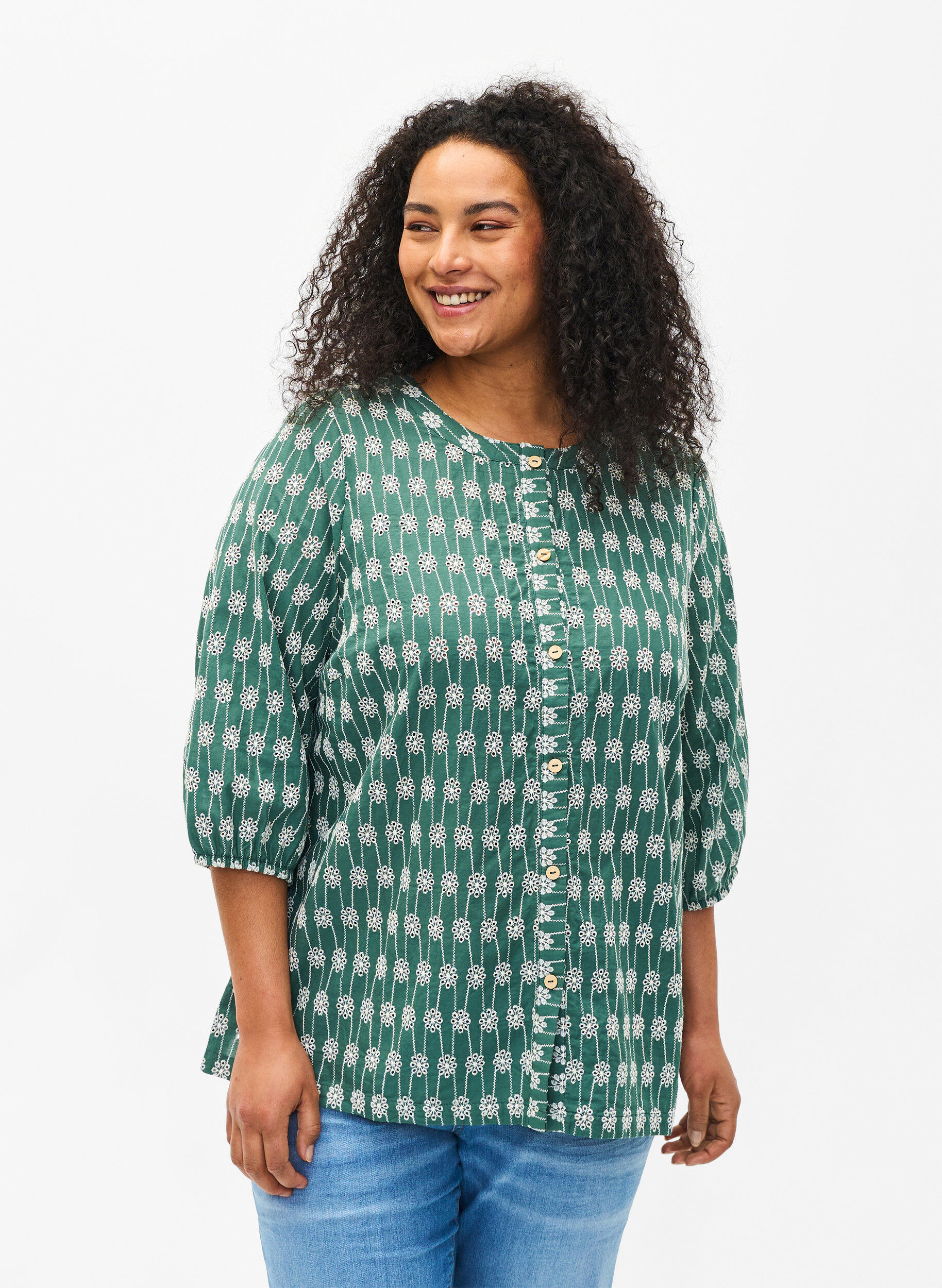 Zizzi  Baumwoll-Hemdbluse mit Blumenmuster, Dark Forest, Model image number 0