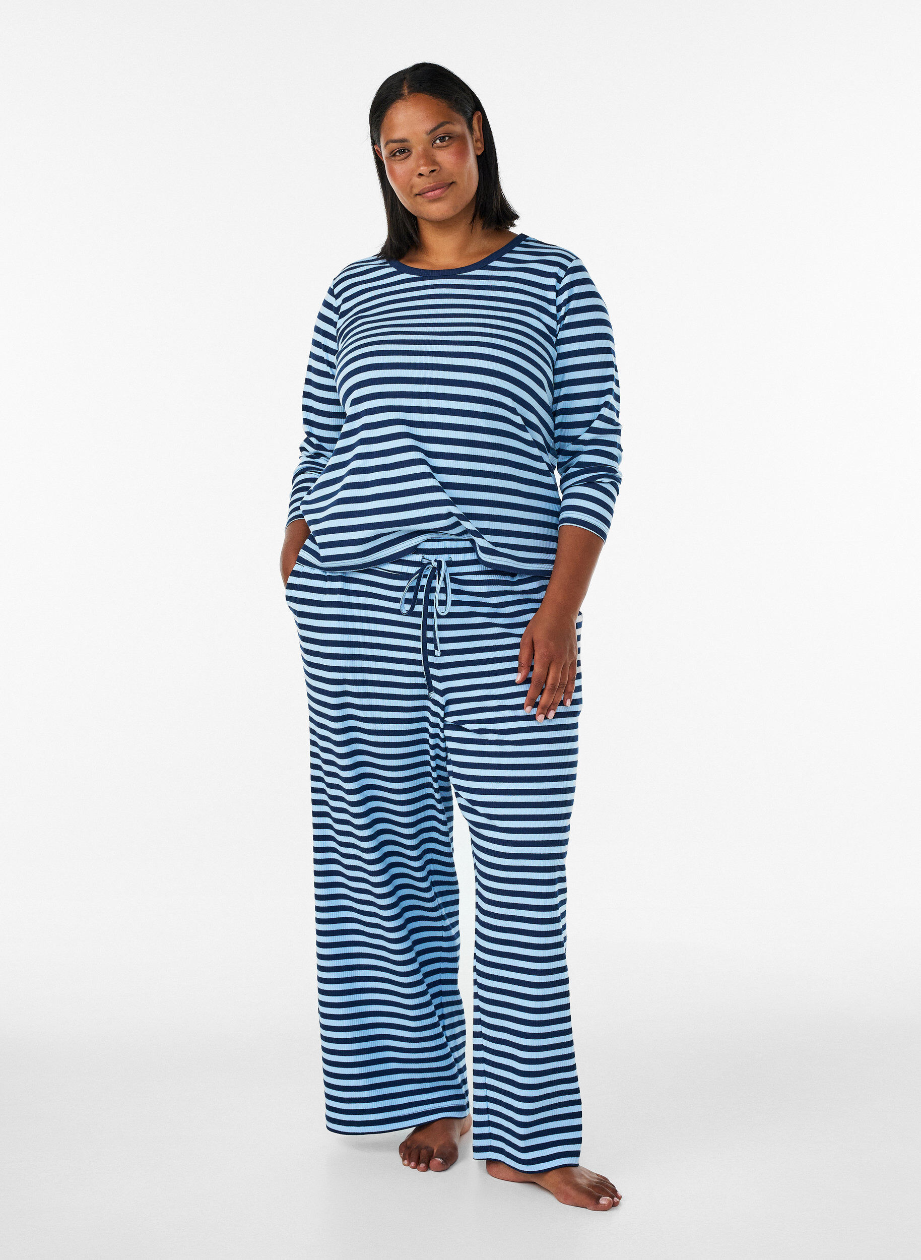 ZizziGestreifte Schlafanzughose mit hoher Taille und weiten Beinen, Blau, Model image number 0
