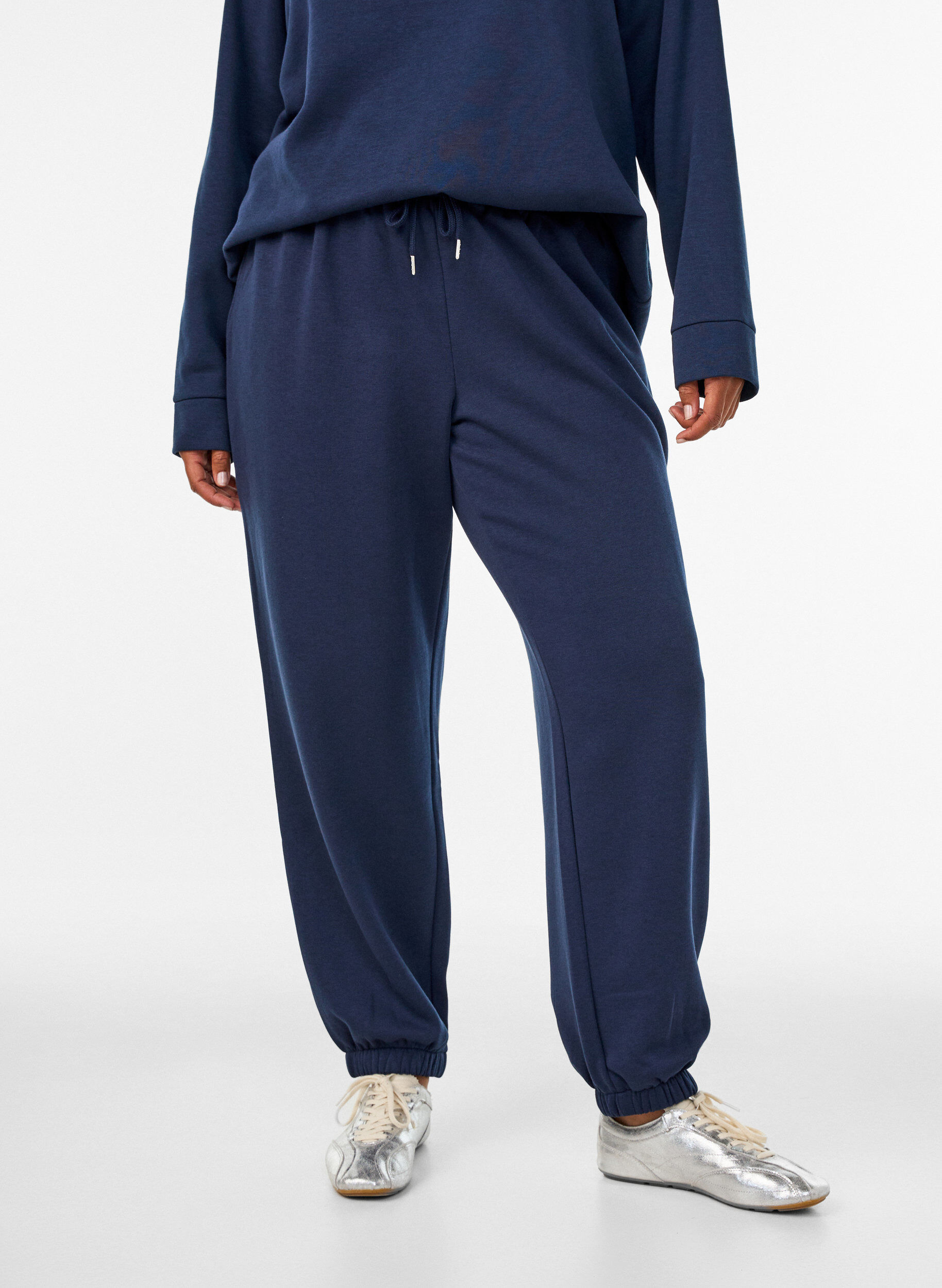 ZizziHoch taillierte Sweatpants mit Kordelzug, Blau, Model image number 2