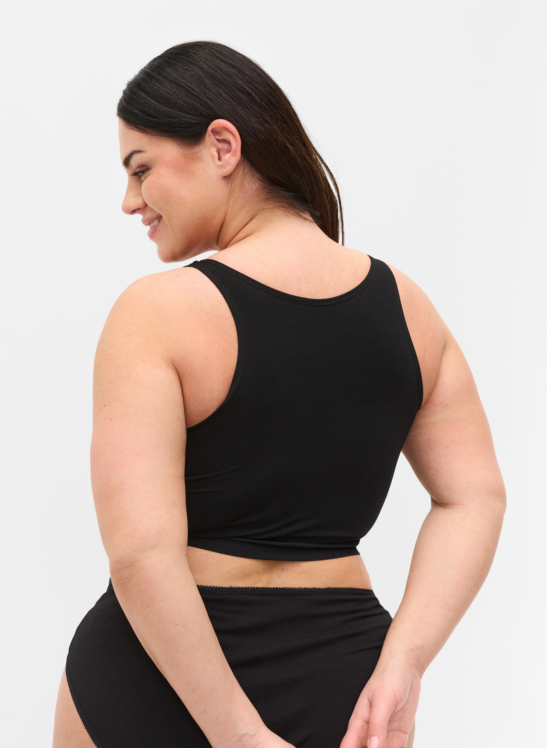 Zizzi Leicht wattierter BH mit Schn&uuml;ren Details, Black, Model image number 1